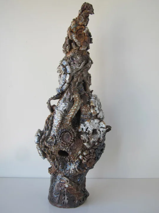 Untitled, 24x9x8 inches, stoneware and glaze, 2017. (06.112.CER) Produced in the spring in CO for exhibition Tidal at South Willard. Photo credit South Willard © Courtesy of Jasmine Little. In private collection.