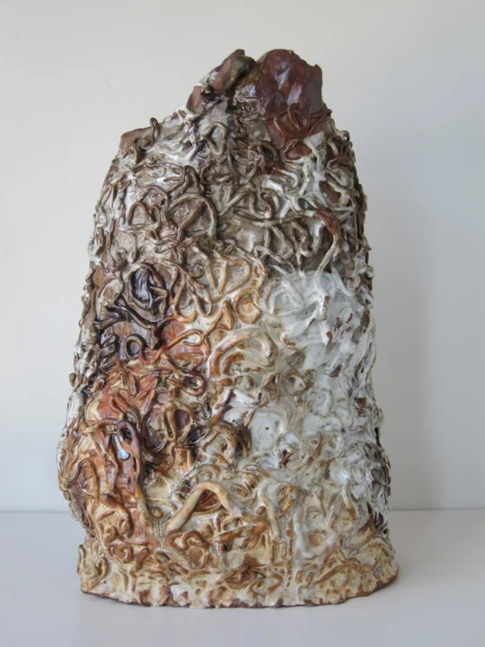 Untitled, 15x10x5 inches, stoneware and glaze, 2017. (06.102.CER) Produced in the spring in CO for exhibition Tidal at South Willard. Photo credit South Willard © Courtesy of Jasmine Little. In private collection.