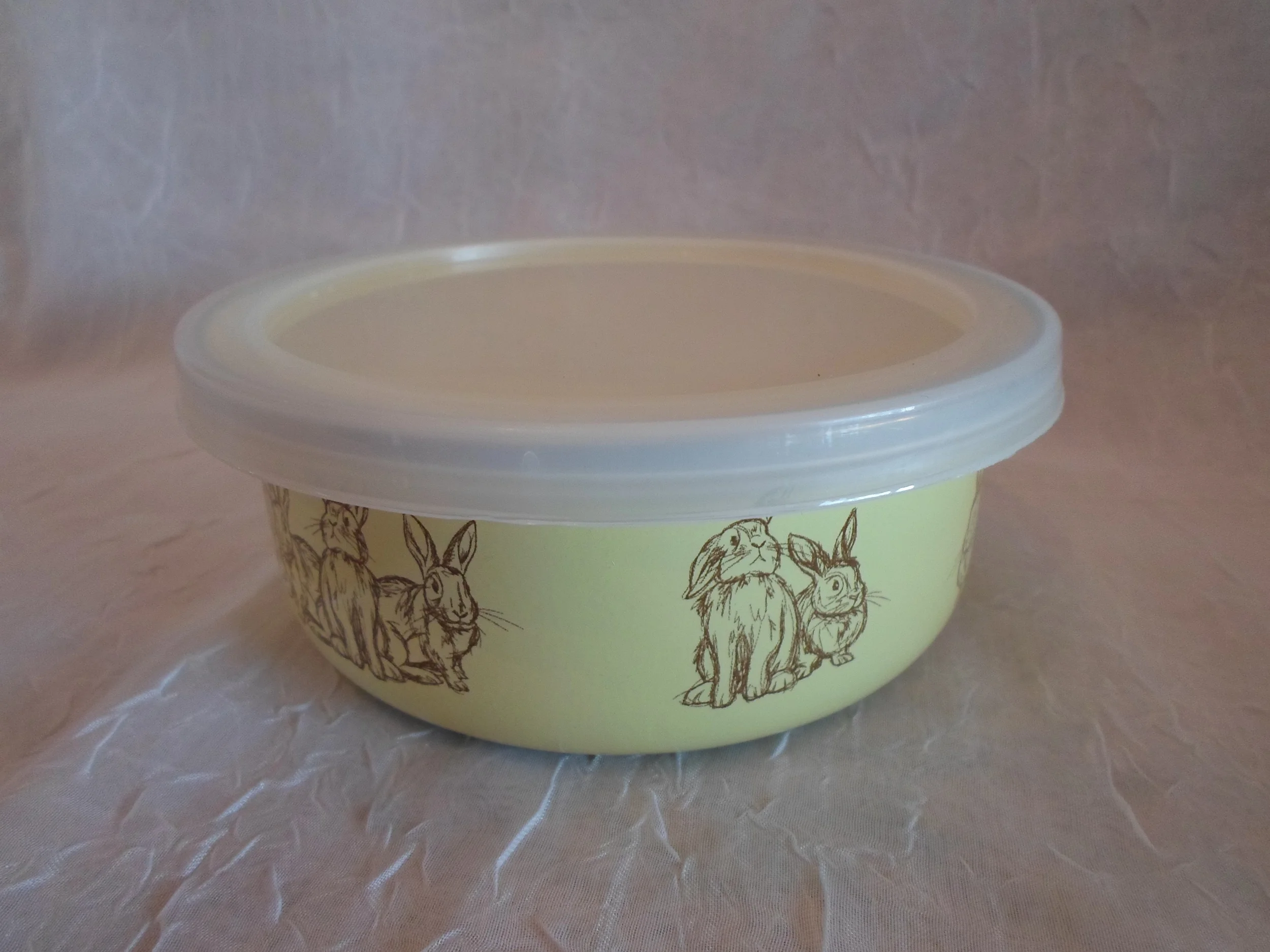 Enamelware Yellow Bunny Bowl w/ Lid $9.95 Wants 1 PURCHASED