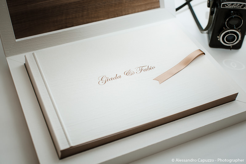 youngbook-pasta-di-legno-graphistudio-002.jpg