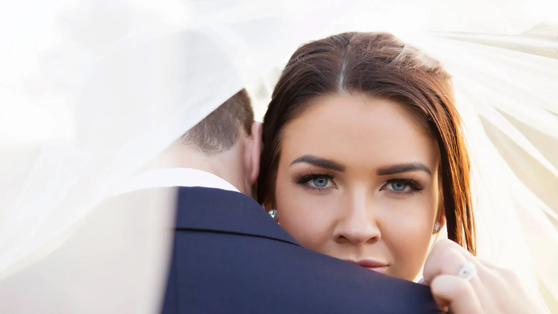 Intercontinental Sanctuary Cove Wedding & Engagement Videography - Michael & Ellie 