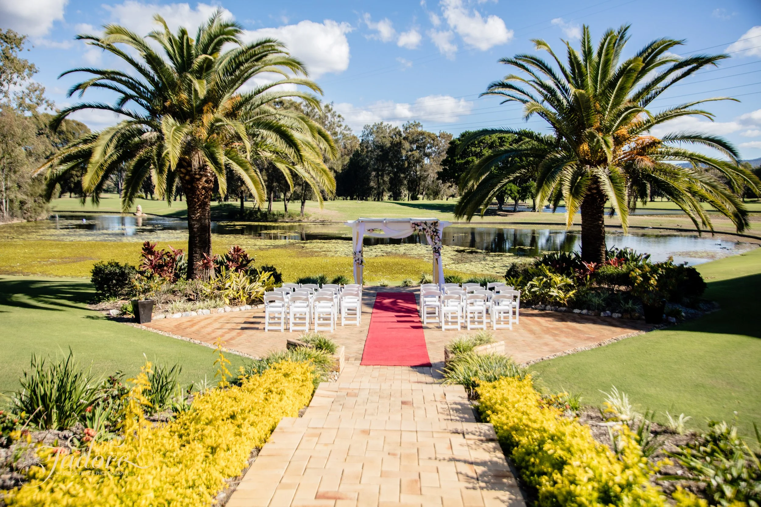 10 Outdoor Wedding Tips for a Beautiful Day (and Stunning Photos + Video)