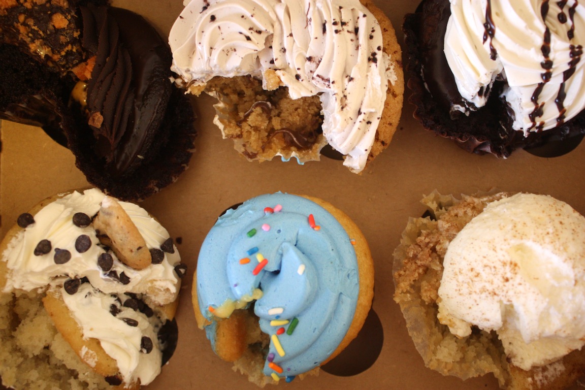 So many cupcakes, so few stomachs / Photo credit: Susannah Breslin