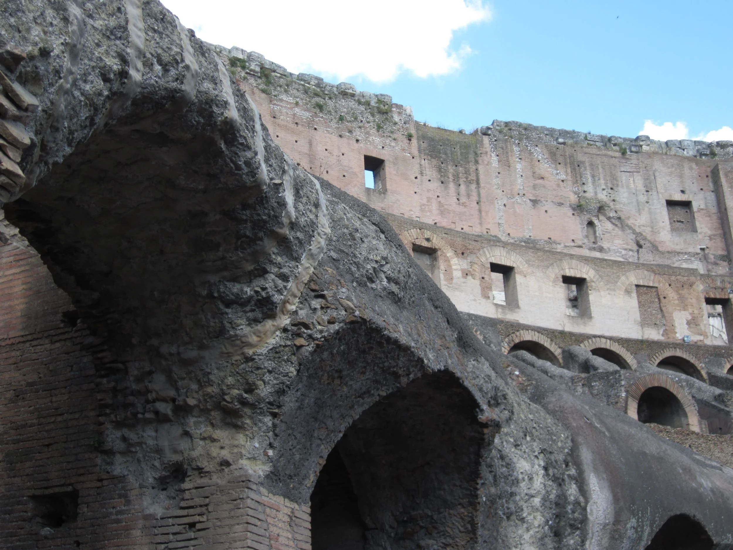 Arches of the colliseum.jpg