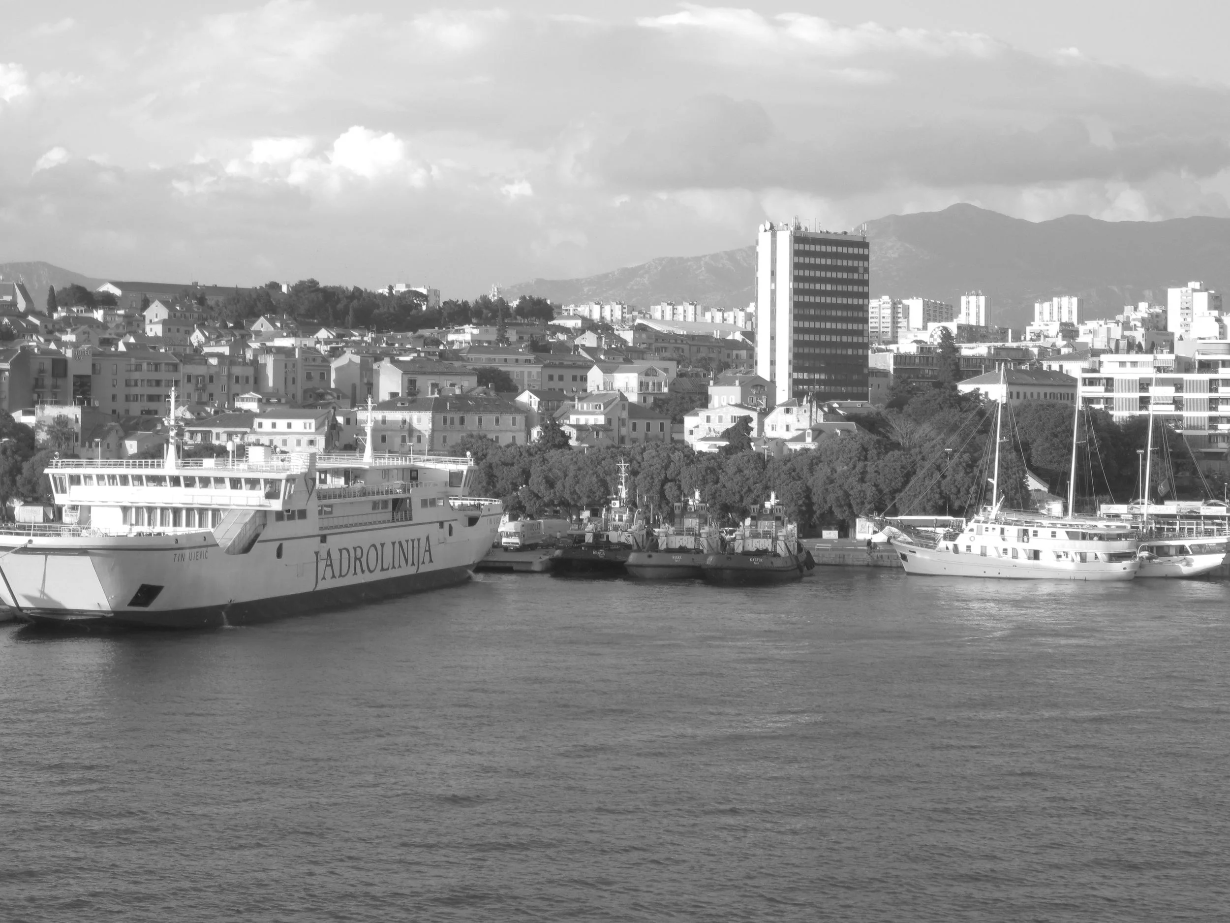 B_W_Boats docked at Split.jpg