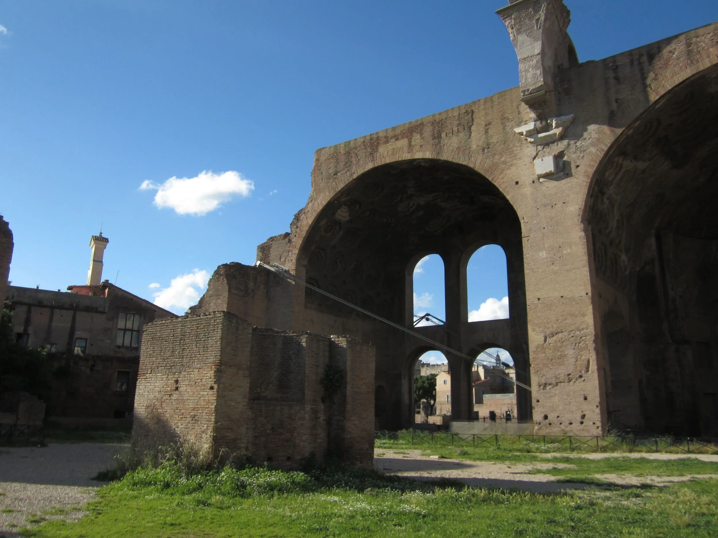 interesting ruins_rome_extension.jpg