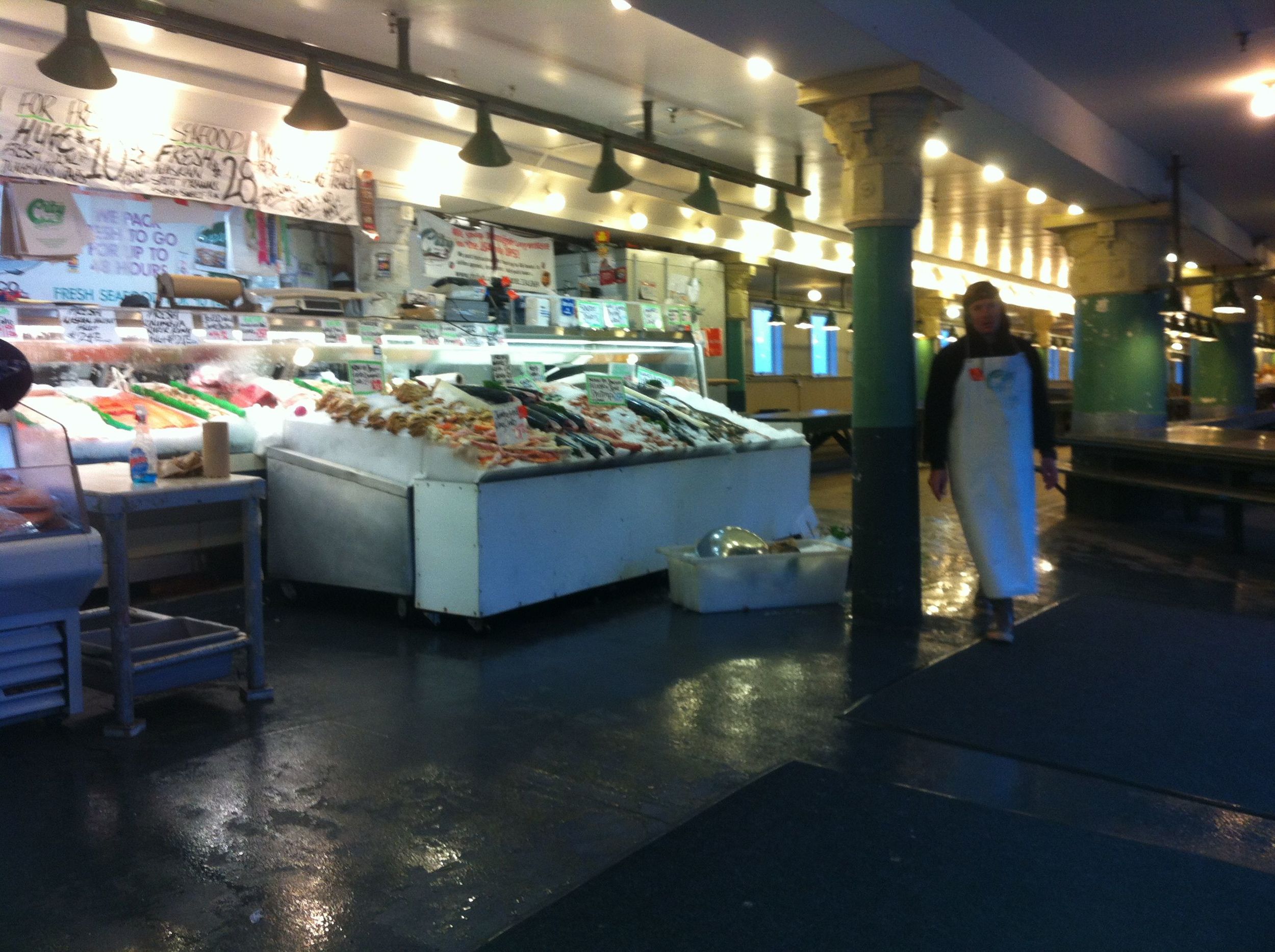 Pikes Place fish market.jpg
