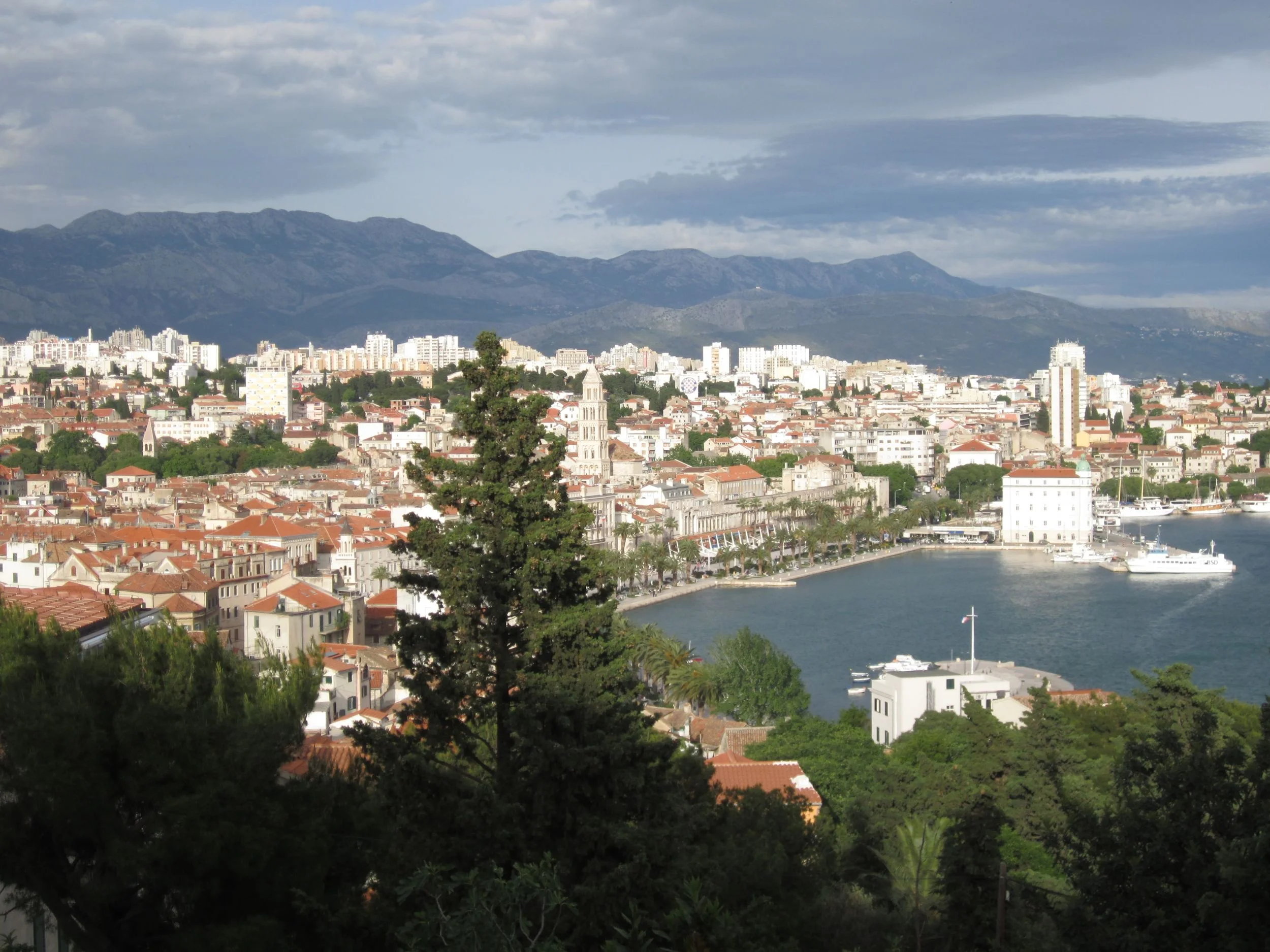 Split_Long view.jpg