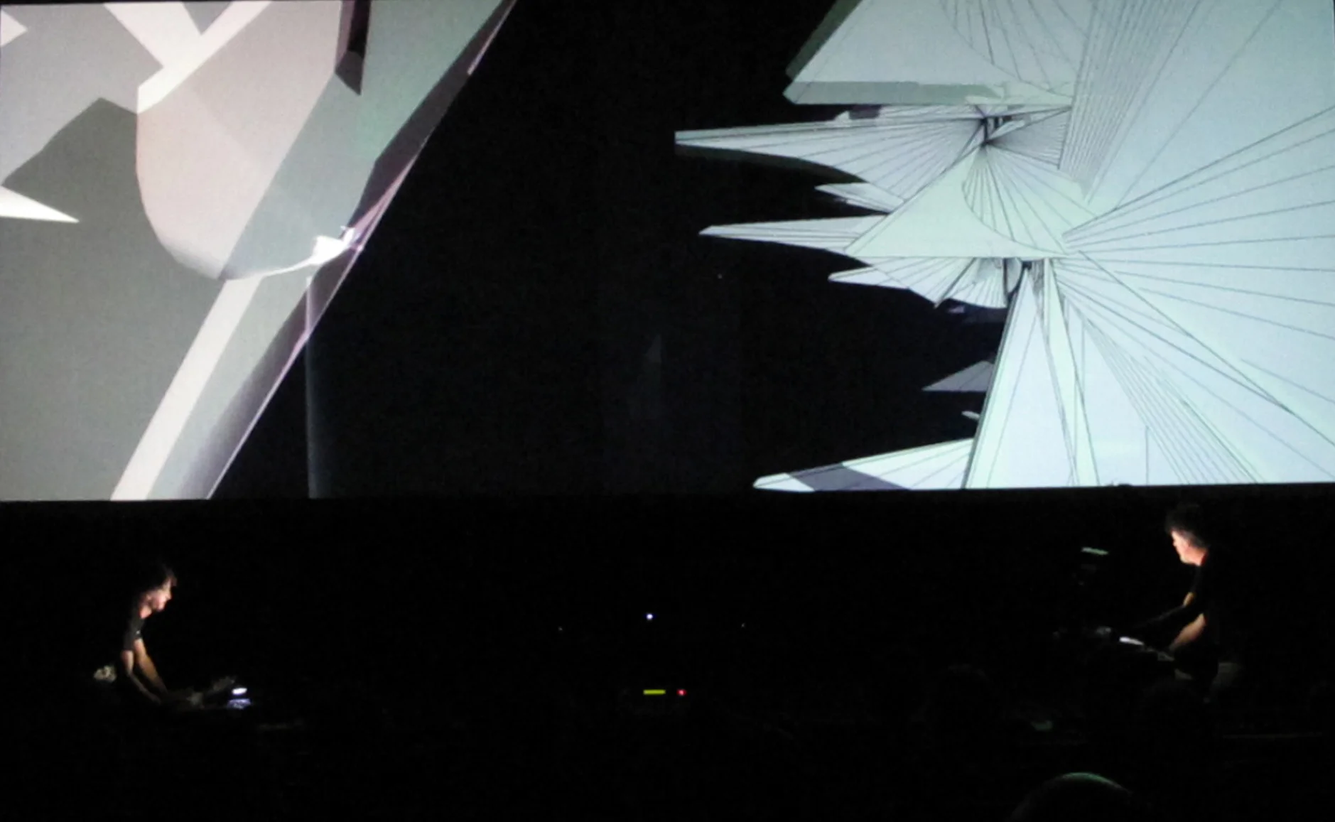 NoiseFold performs Alchimia at the Screen