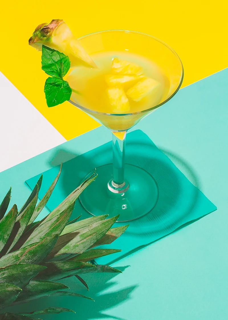 absolut_frozen-fruit-garnishes_pineapple.jpg