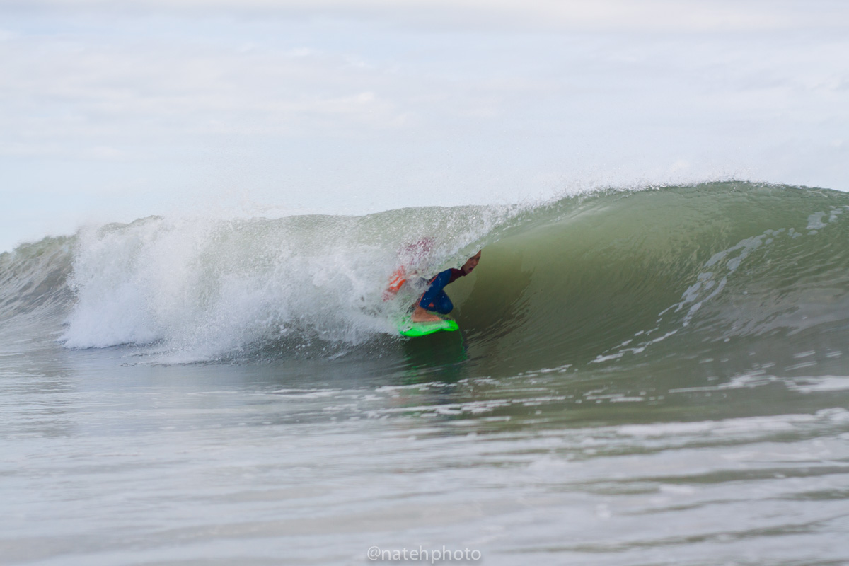 He was all over anything that barred, Tommy Coleman opened up his first heat with a few barrel rides, letting him easily slide into the next round. 