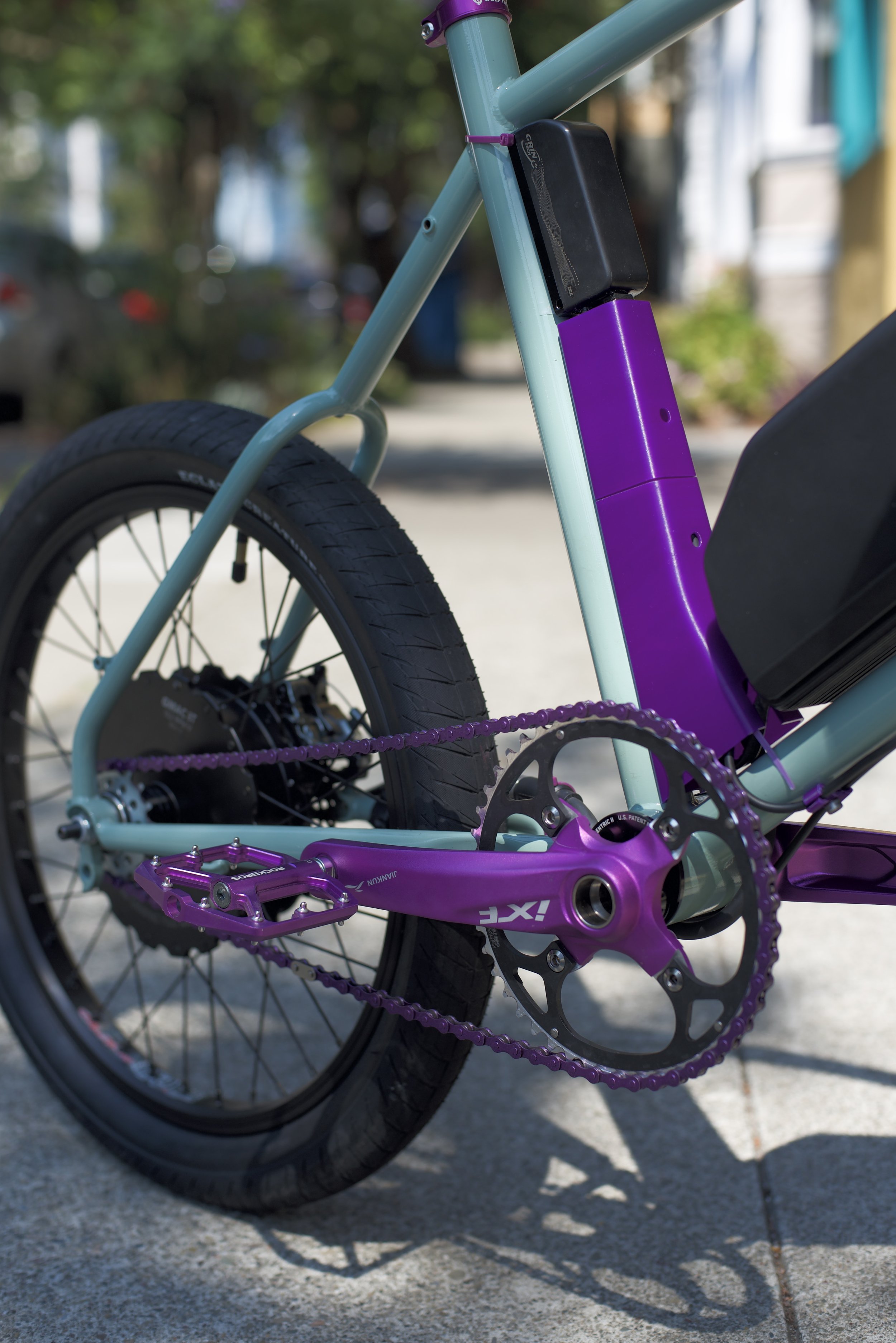   David also designed and printed a bunch of custom parts (purple plastic) for his cable routing.   
