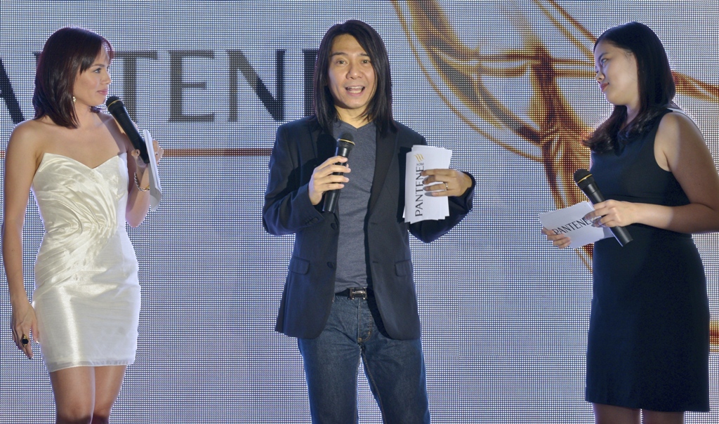 Event host Issa Litton, celebrity hairstylist Alex Carbonell and P&G Communications Manager Deirdre de Padua talking about Pantene's newest innovations.