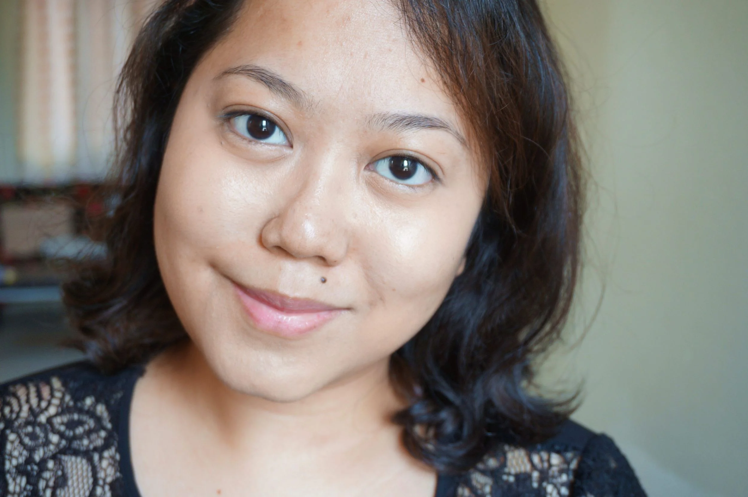 Step 1: Apply your primer of choice and conceal dark spots and eye bags as needed. Make sure to pat the concealer on instead of swiping it around!
