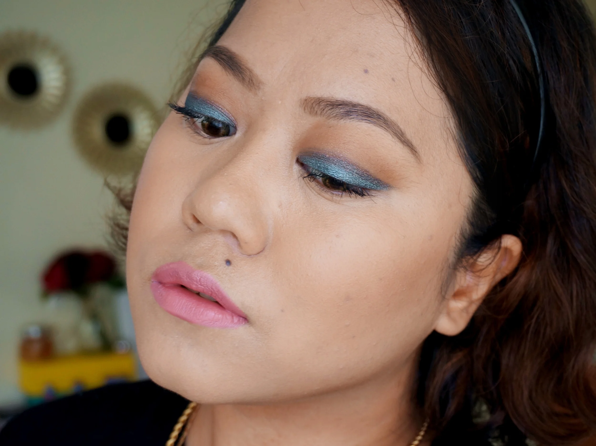 MAKE UP FOR EVER AQUA MATIC GLIDE-ON EYESHADOW Golden Grey.jpg