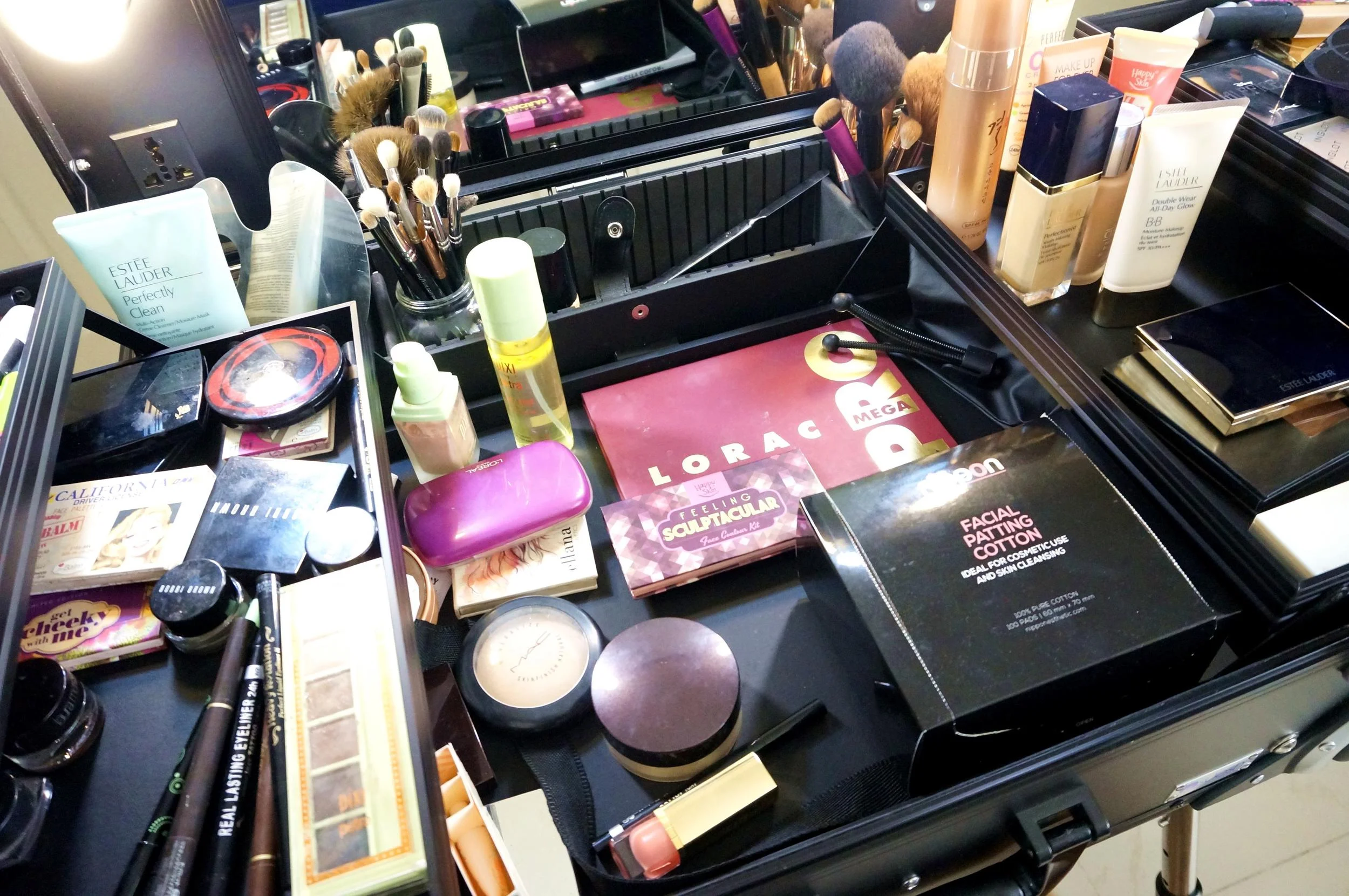 Due to the bulk and weight of the case though, it requires two people to set up! There are handles on three sides to ease the process.