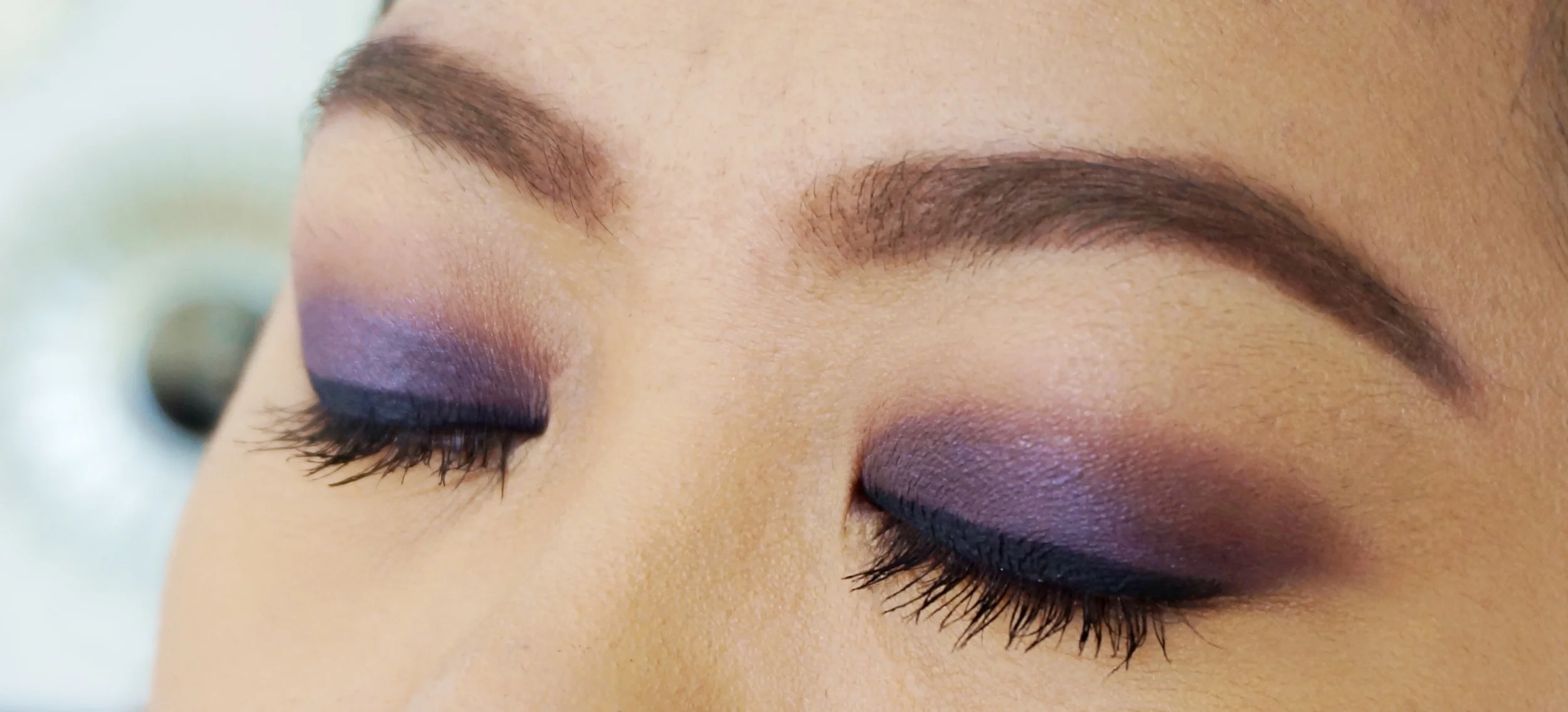 Used Temper on my lids, followed byCopper on the crease. I added a bit of Noir on the outer-v then popped Haze right in the center of the lids. Finished off the look by placing Veil on my brow bone.