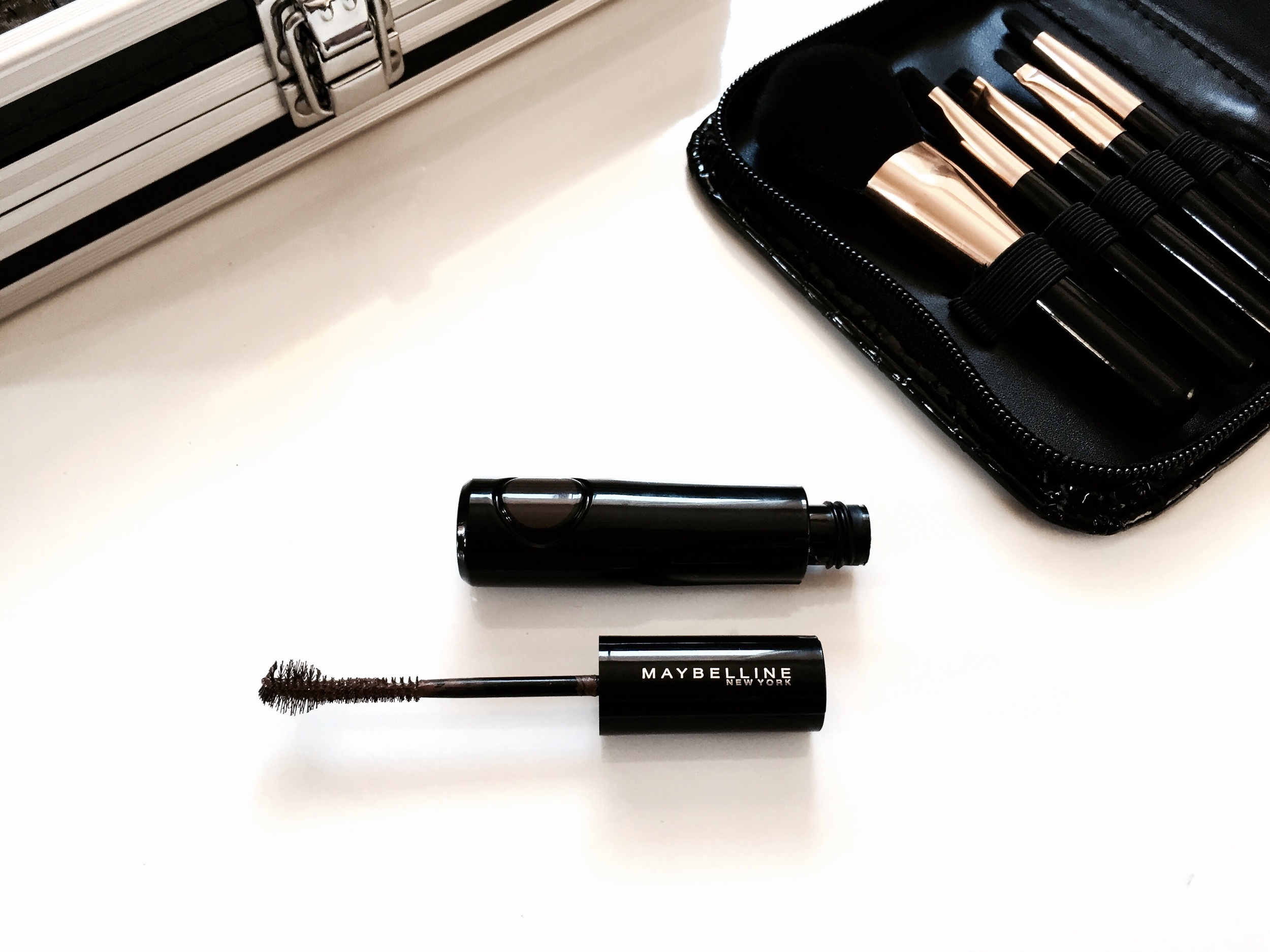 My Love-Hate Relationship With The Maybelline Fashion Brow Coloring Mascara  — Project Vanity