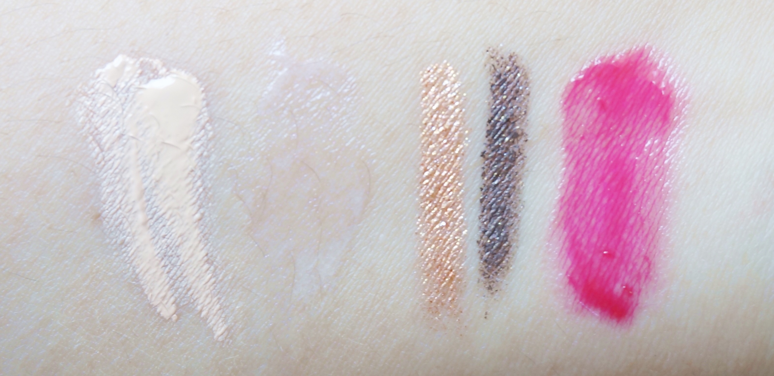BCDation All Master Air Light Base SPF30 PA++, Quick Base Moisture Keep Make-up Base, Perfect Eyes Gel Fit eyeliners in Ginger Gold and Brown Cookie,, and the All Flash Lip Pigment in Good Kiss