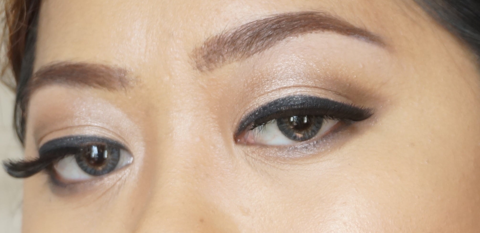 Eyeshadows look super smooth and become easier to blend on top of the Benefit Air Patrol BB Cream Eyelid Primer with SPF20 PA+++