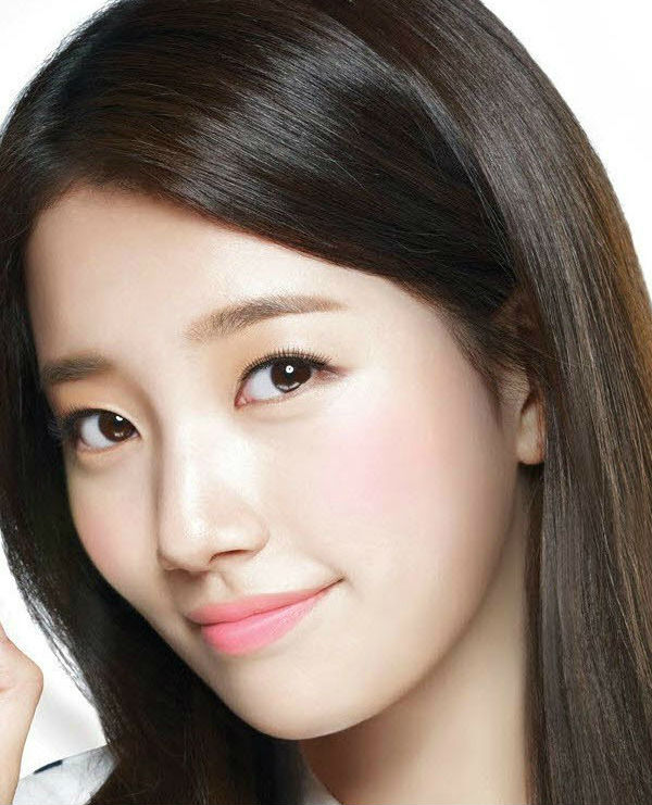 Bae Suzy for The Face Shop (Image via onehallyu.com)