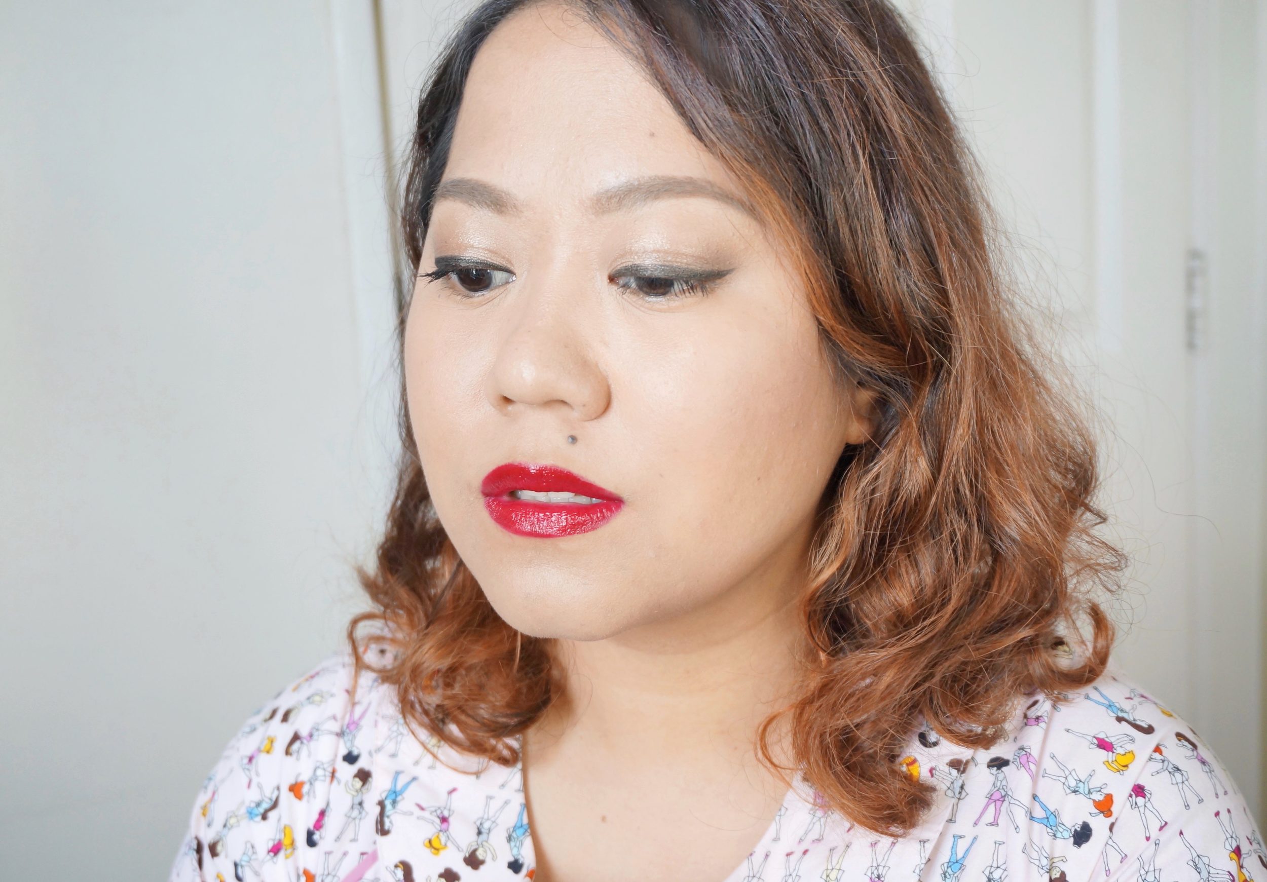 And here's the CC cream + concealer + powder! Nice no?