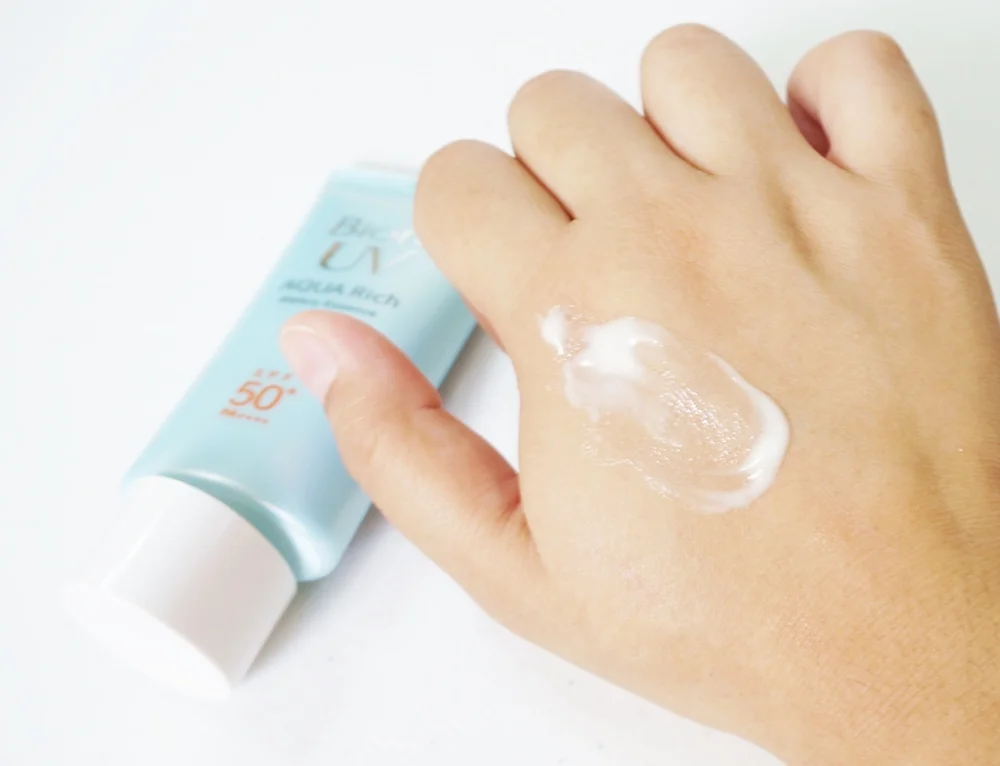 source_projectvanity.com_biore_watery_essence.jpg
