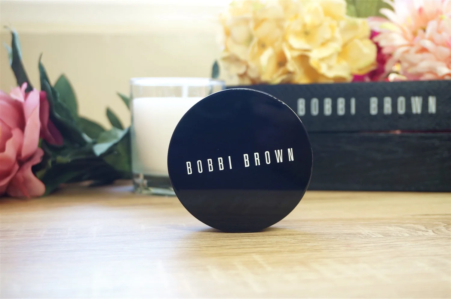Love Bobbi Brown Skin Foundation Cushion Compact SPF50 PA+++ —