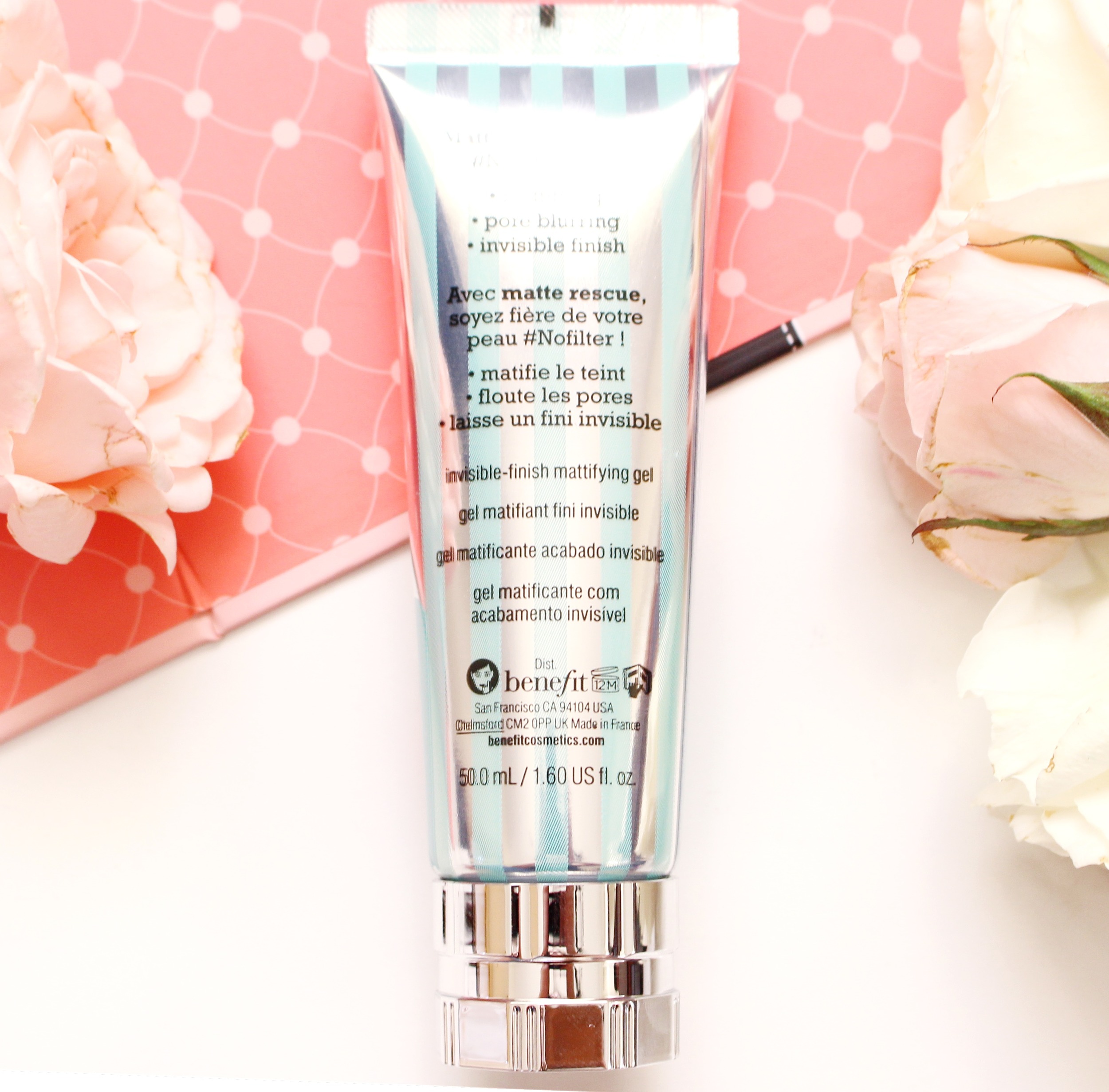 Ingredients INGREDIENTS: AQUA, GLYCERIN, PROPANEDIOL, SILICA, DIMETHICONE, BUTYLENE GLYCOL, FOMES OFFICINALIS (MUSHROOM) EXTRACT, ALCOHOL, METHYL TRIMETHICONE, PENTYLENE GLYCOL, POLYMETHYLSILSESQUIOXANE, PEG-60 HYDROGENATED CASTOR OIL, PHENOXYETHANOL, DIMETHICONE/VINYL DIMETHICONE CROSSPOLYMER, ACRYLATES/C10-30 ALKYL ACRYLATE CROSSPOLYMER, PARFUM, SODIUM HYDROXIDE, TETRASODIUM EDTA, SODIUM HYALURONATE, LIMONENE, PEG-40 HYDROGENATED CASTOR OIL, DIAMOND POWDER, CI 42090 (BLUE 1), CI 19140 (YELLOW 5), BHT, TOCOPHEROL. N 09157/