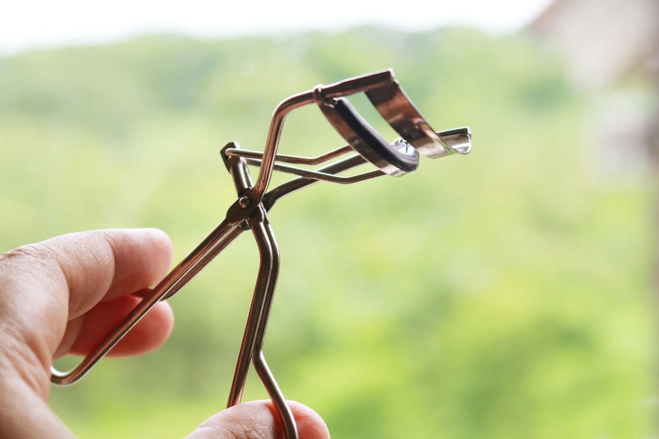 The Eyelash Curler Debate Should you save or splurge? — Project Vanity