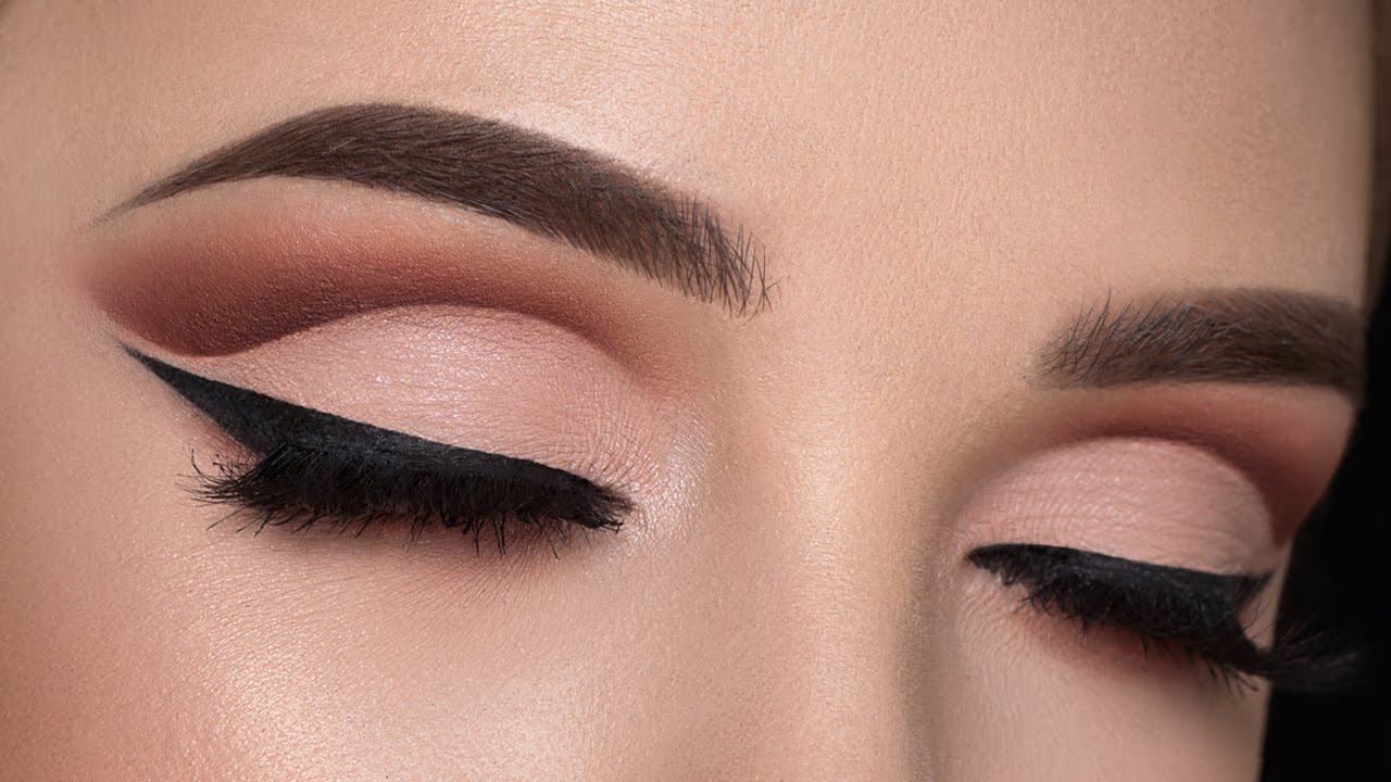 Screencap from Youtube: Denitsalava Makeup