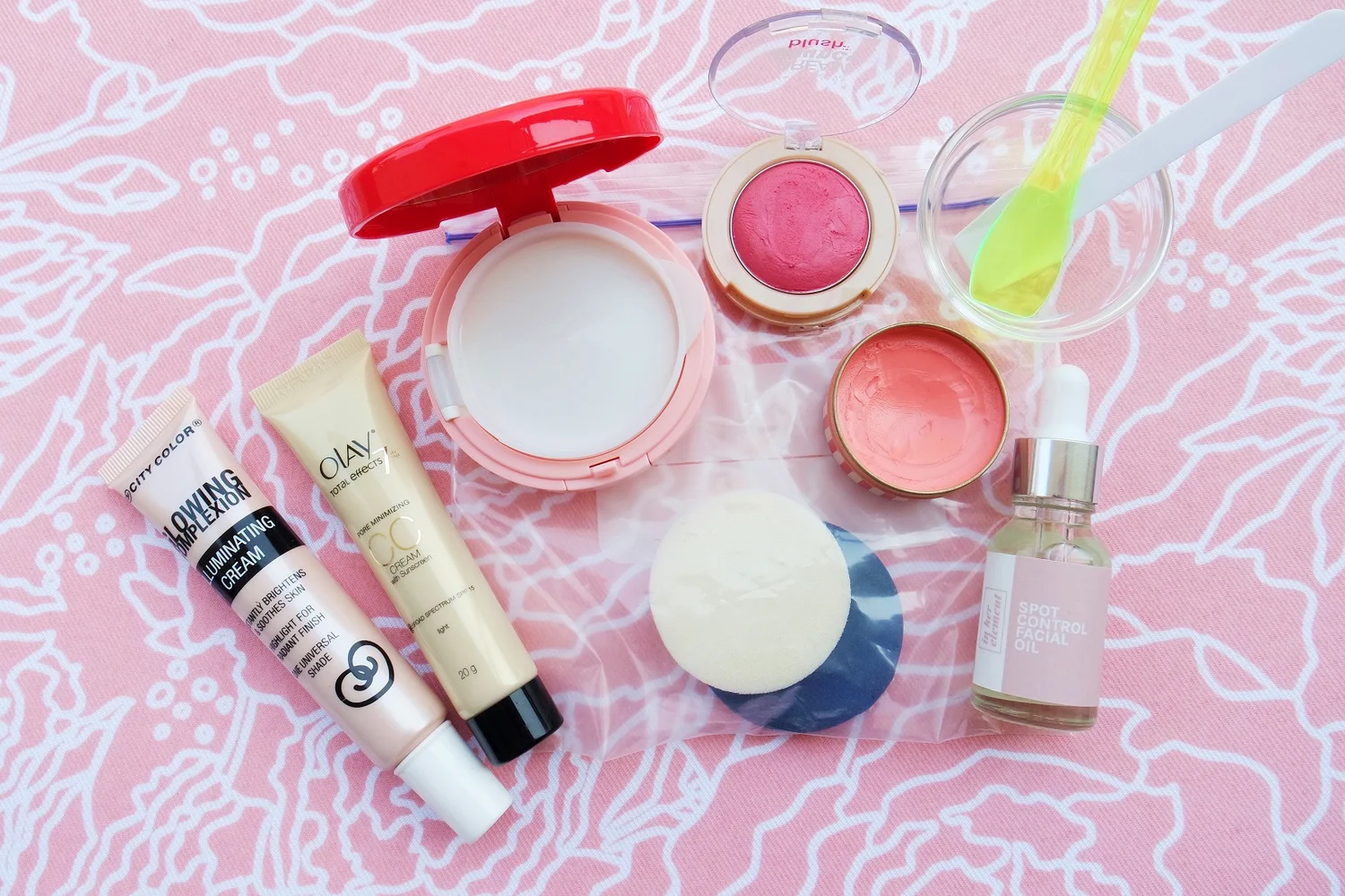 Easy DIY Day How to make your own cushion blush compact! — Project Vanity