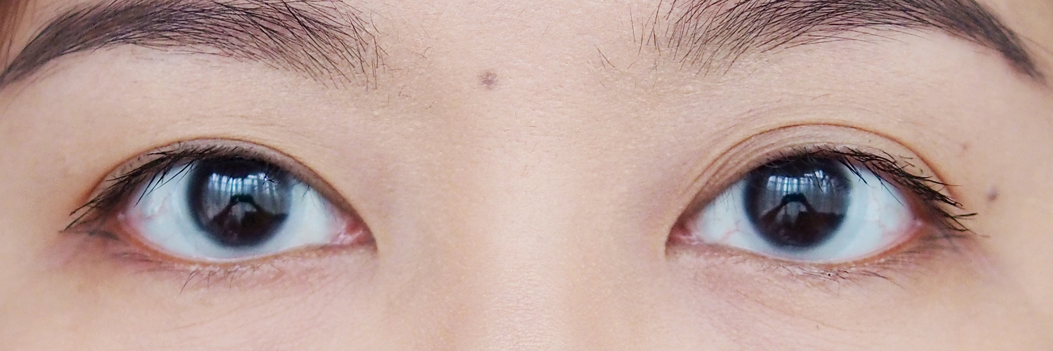 Wearing the EB Advance HD Waterproof Mascara