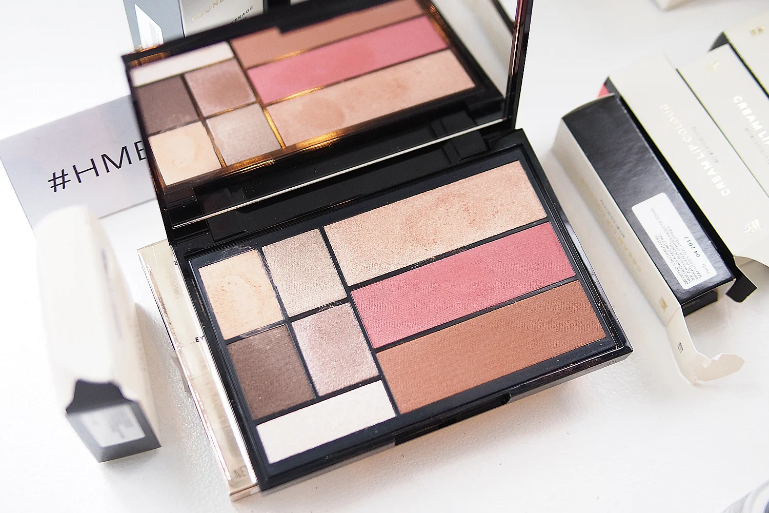 hm travel palette.jpg