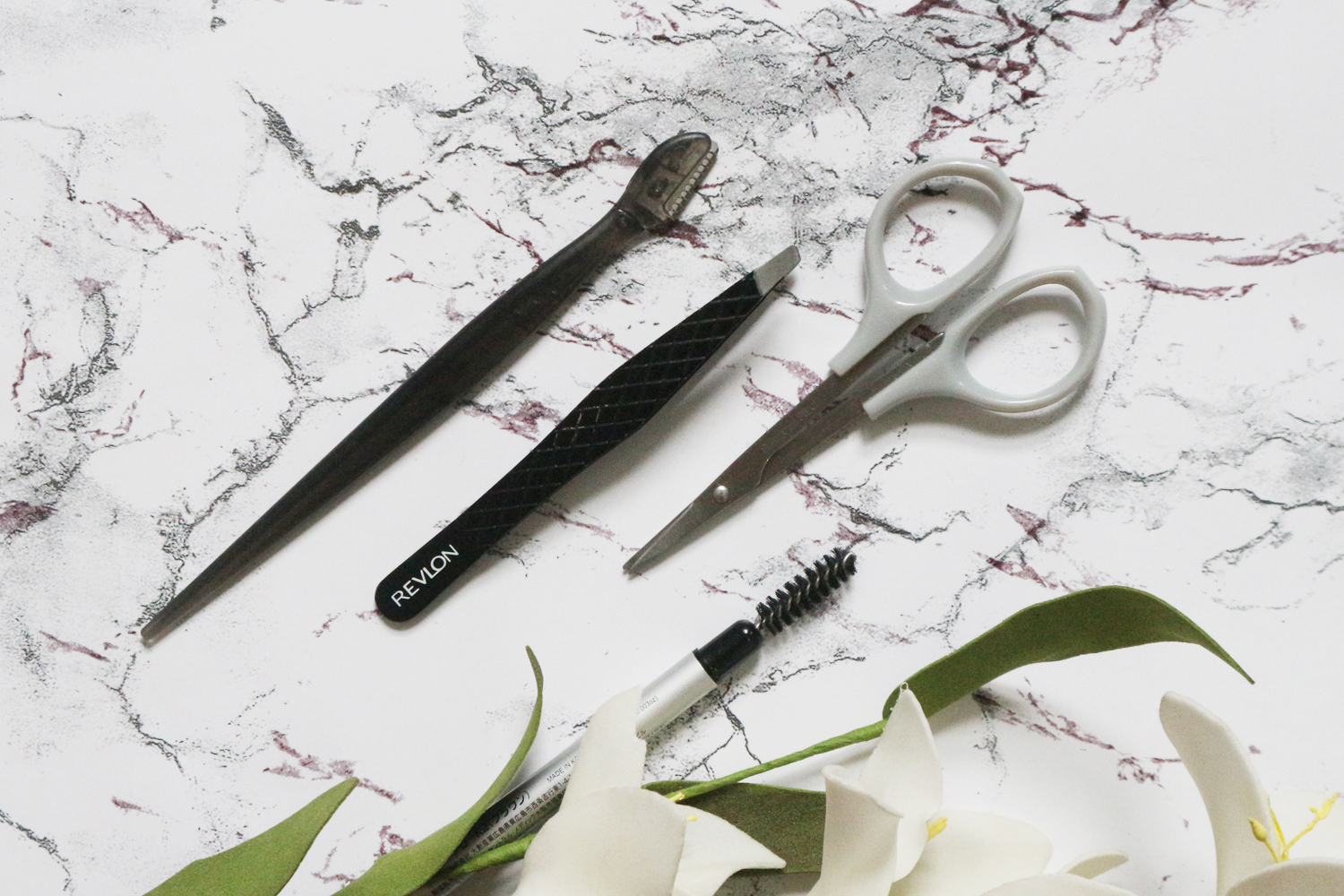 eyebrow trimmer watson