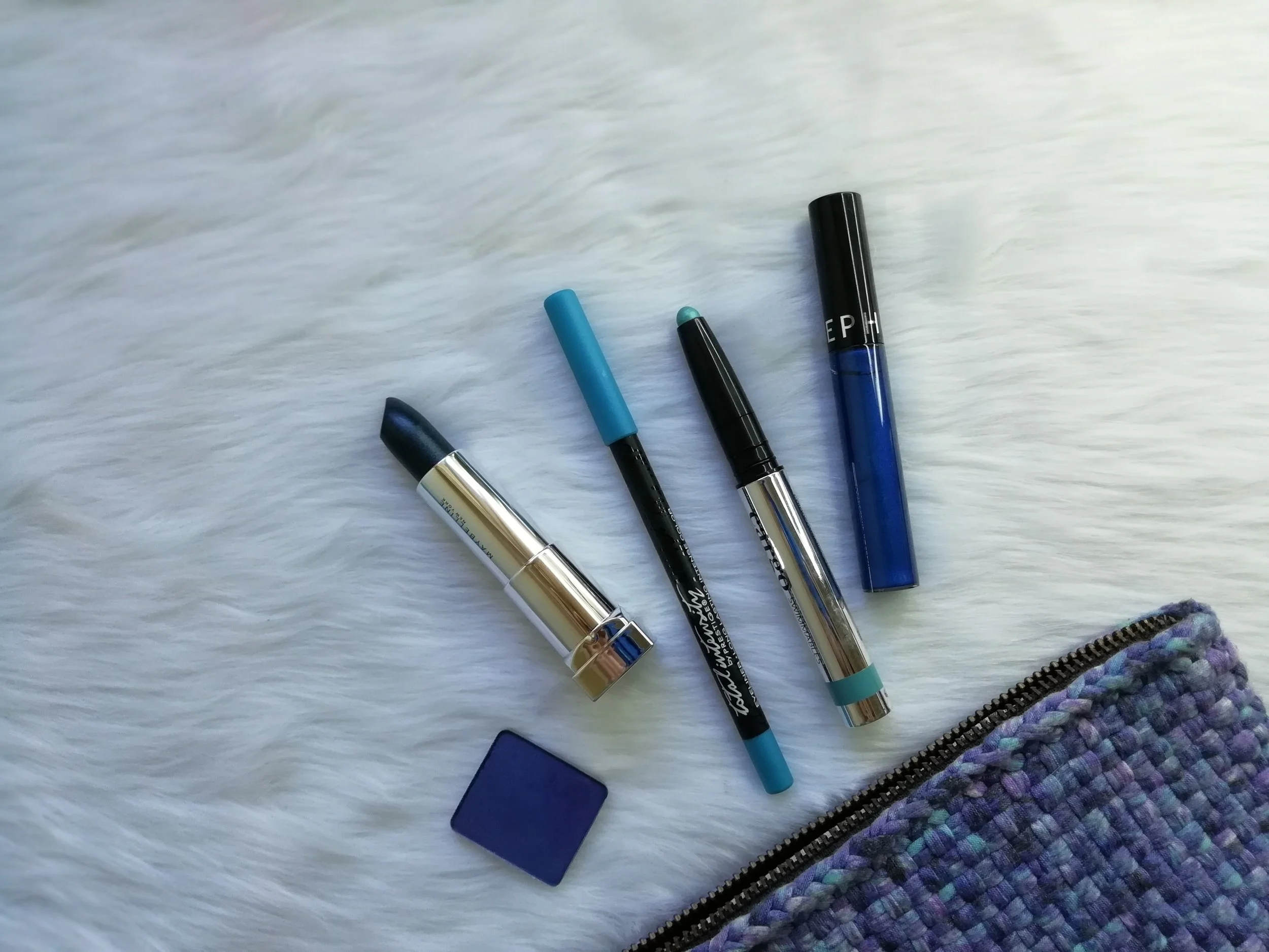 Flat lay test - the objects look sharp and detailed