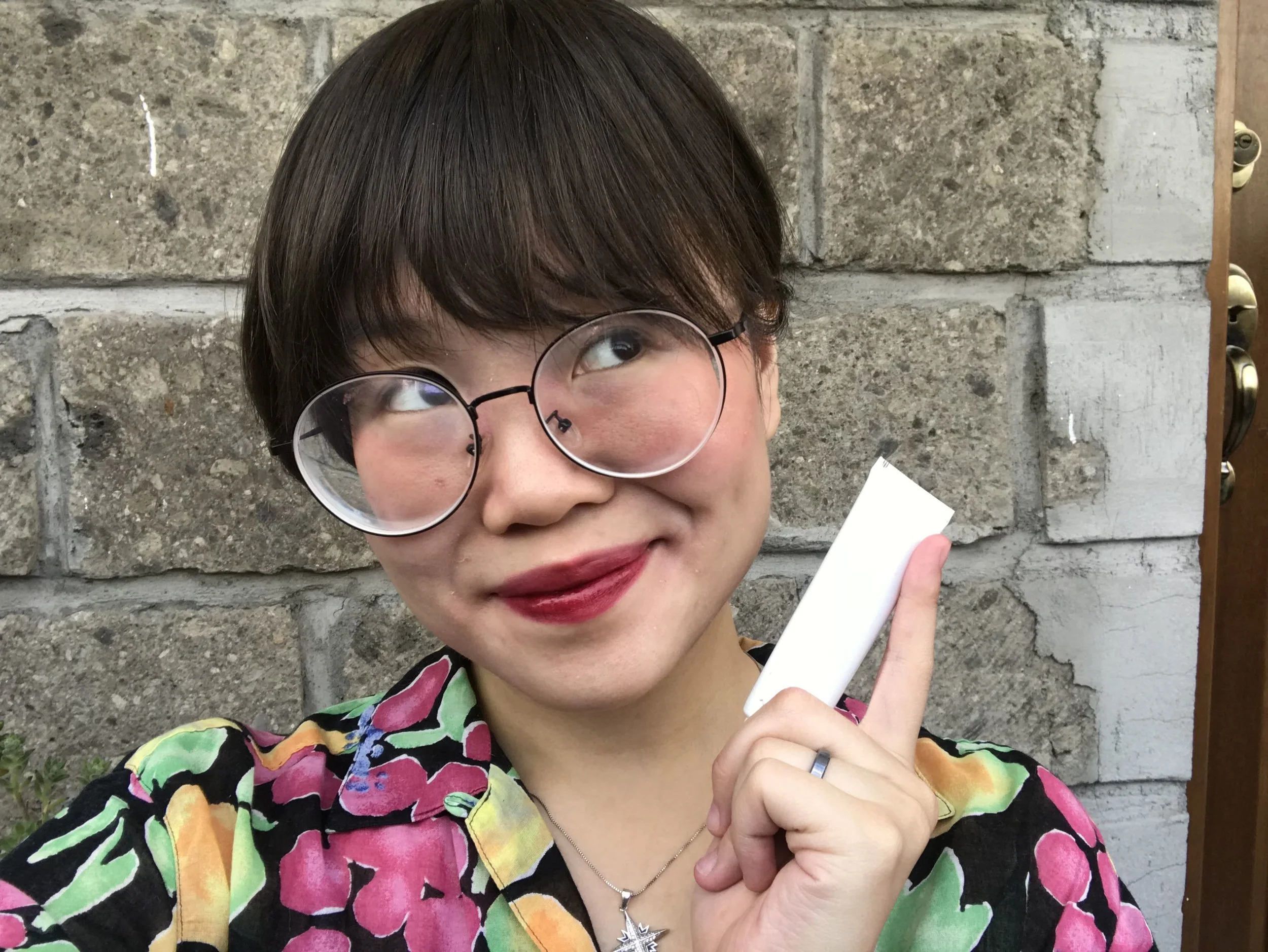 My retinized skin included rough texture, a scab on my right cheek, and flakes around my mouth