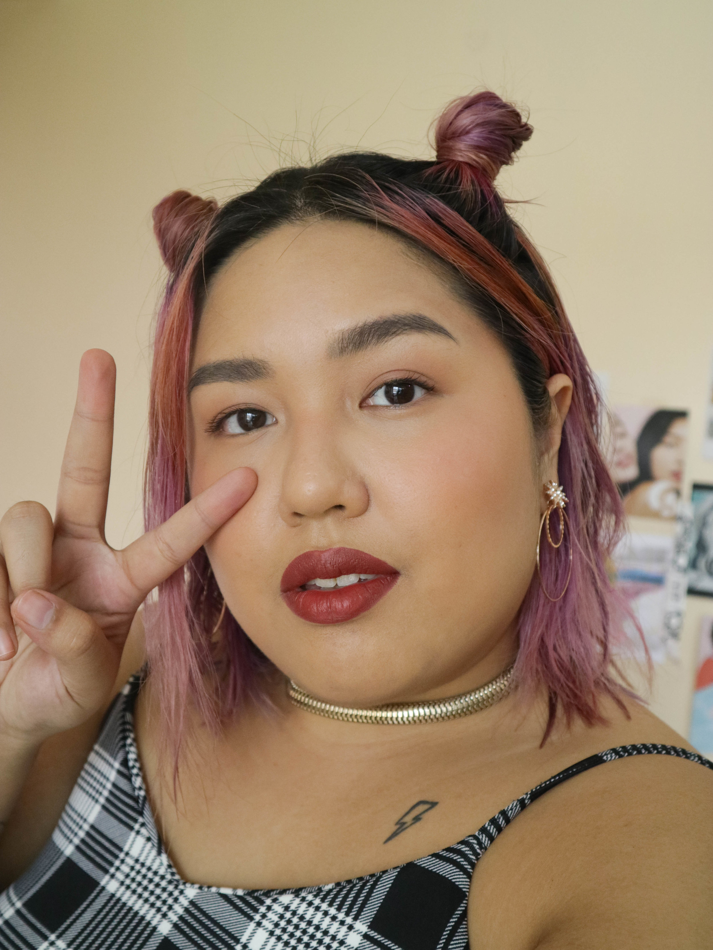 Very very matte complexion, brown eyes, rose-brown blush, brick lipstick