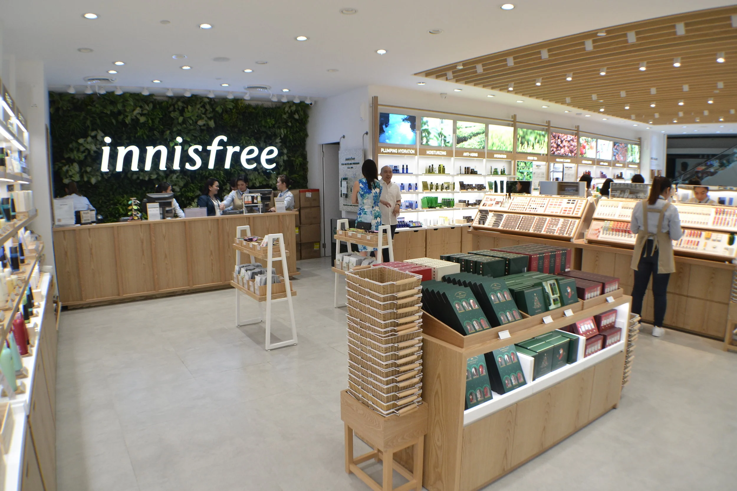 Here's a store tour + our list of musthaves from Innisfree's first PH