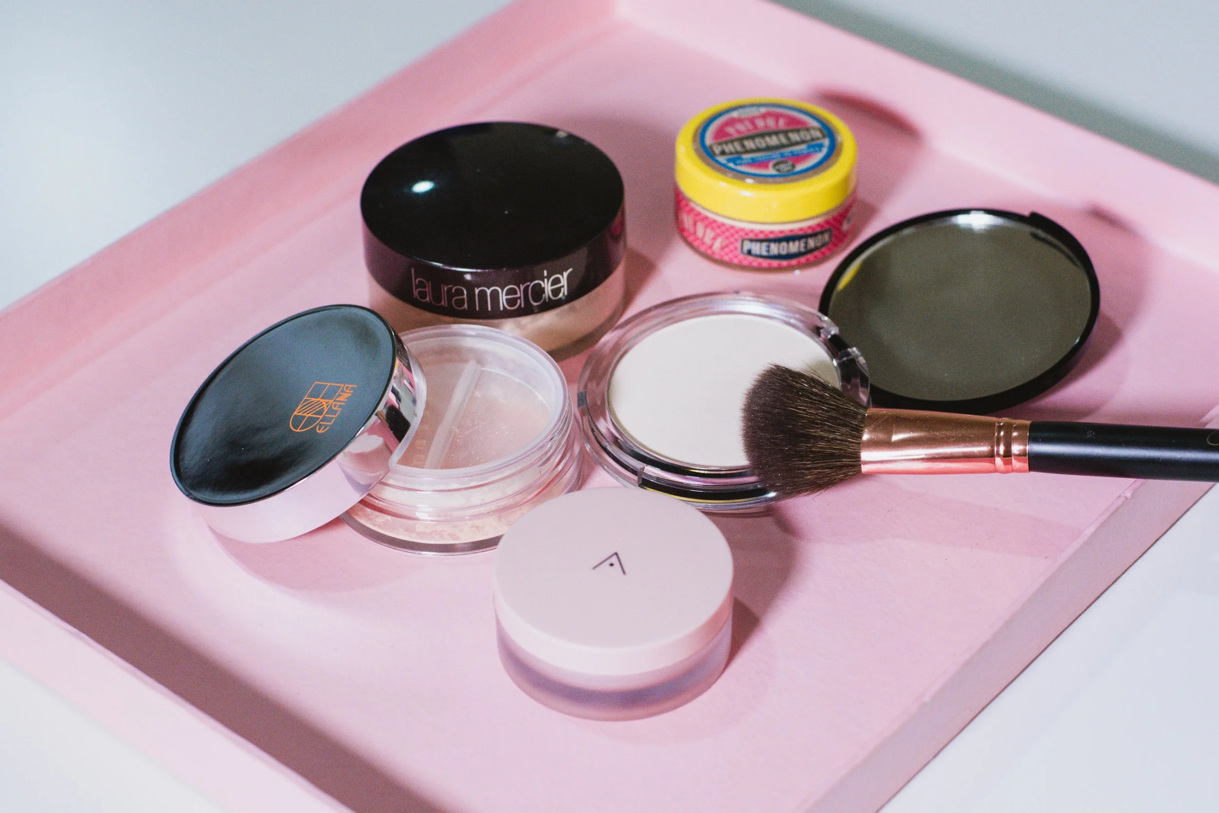 What’s the difference between setting powders and finishing powders