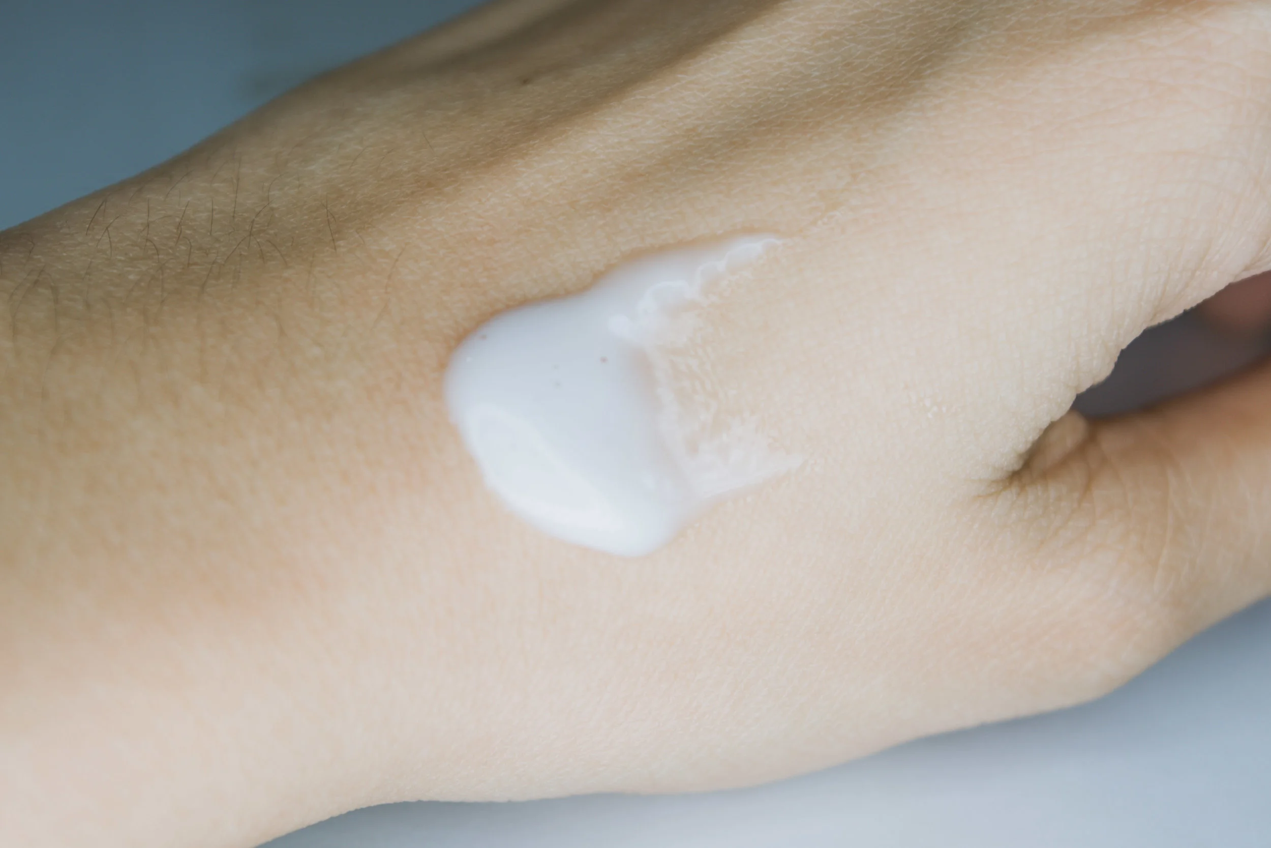 COSRX SWATCH - Snail-cream-cosrx_snail_92-snail_white-review-philippines6.jpg