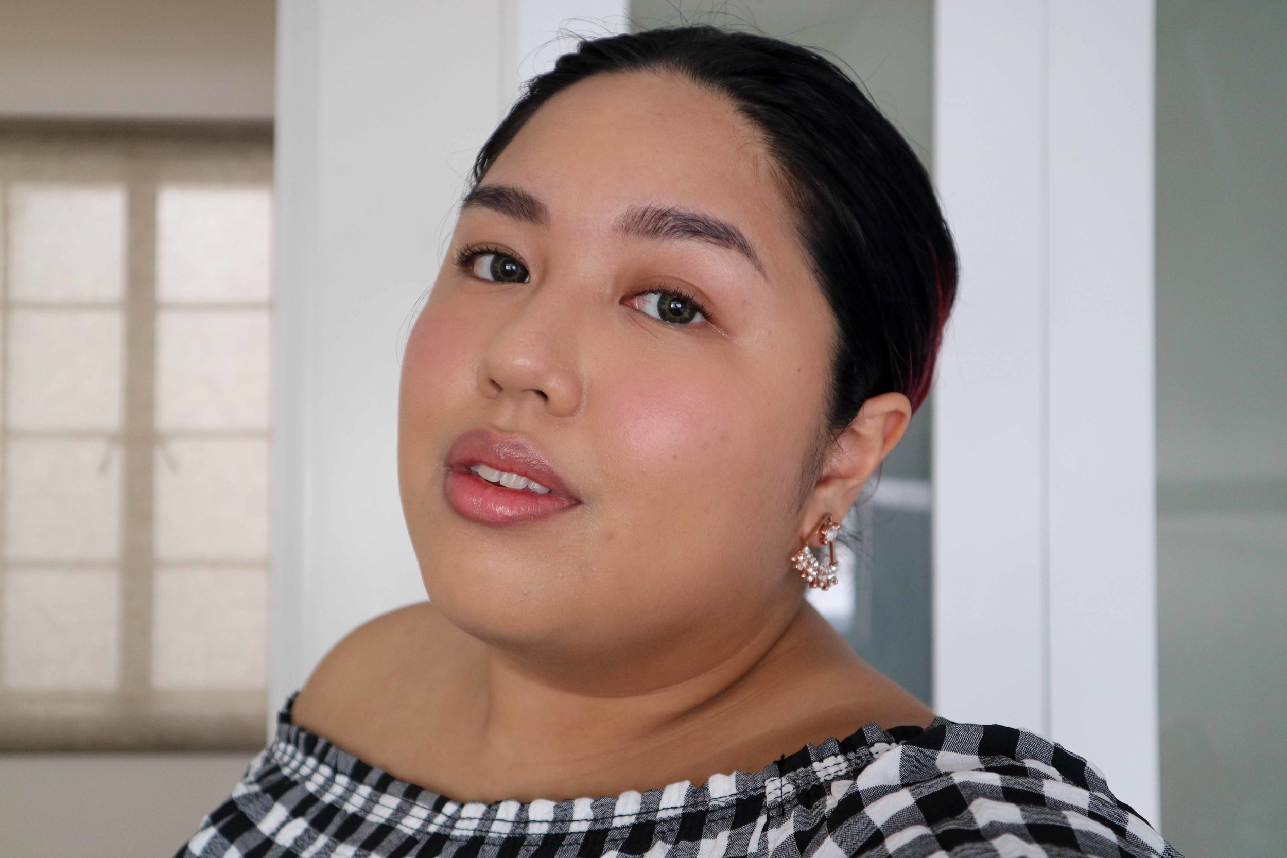 L’Essentiel makes me look like a grown woman (wow); layered some foundation over darker spots then set with powder for all day wear.