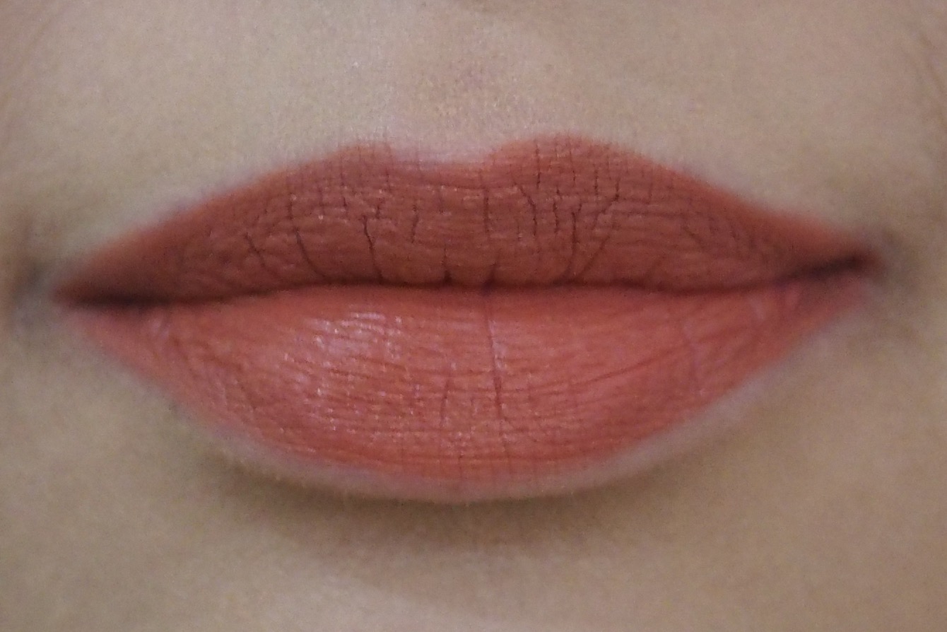 Universal Tint Duo Matte in Nutmeg