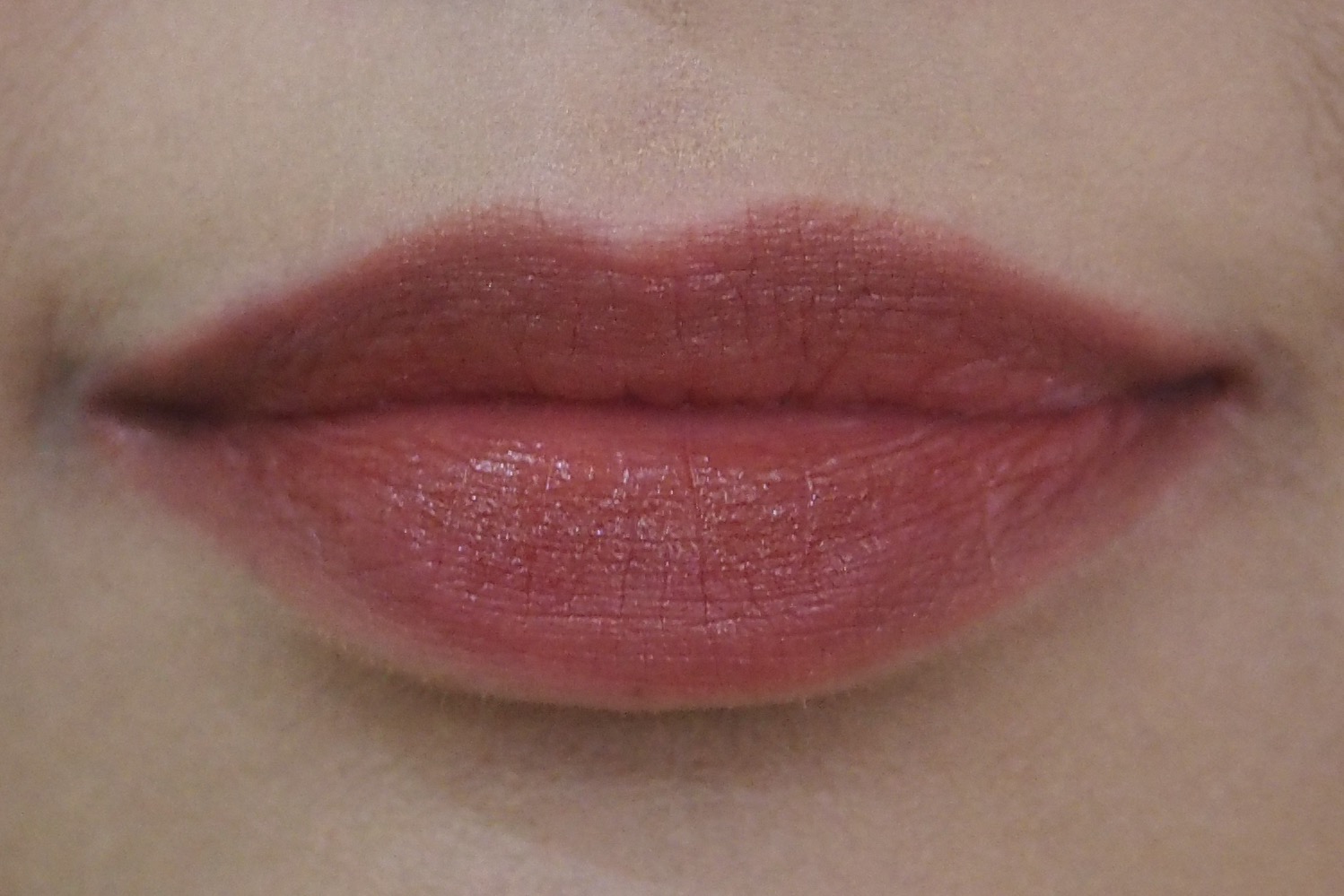 Universal Tint Duo Water in Nutmeg