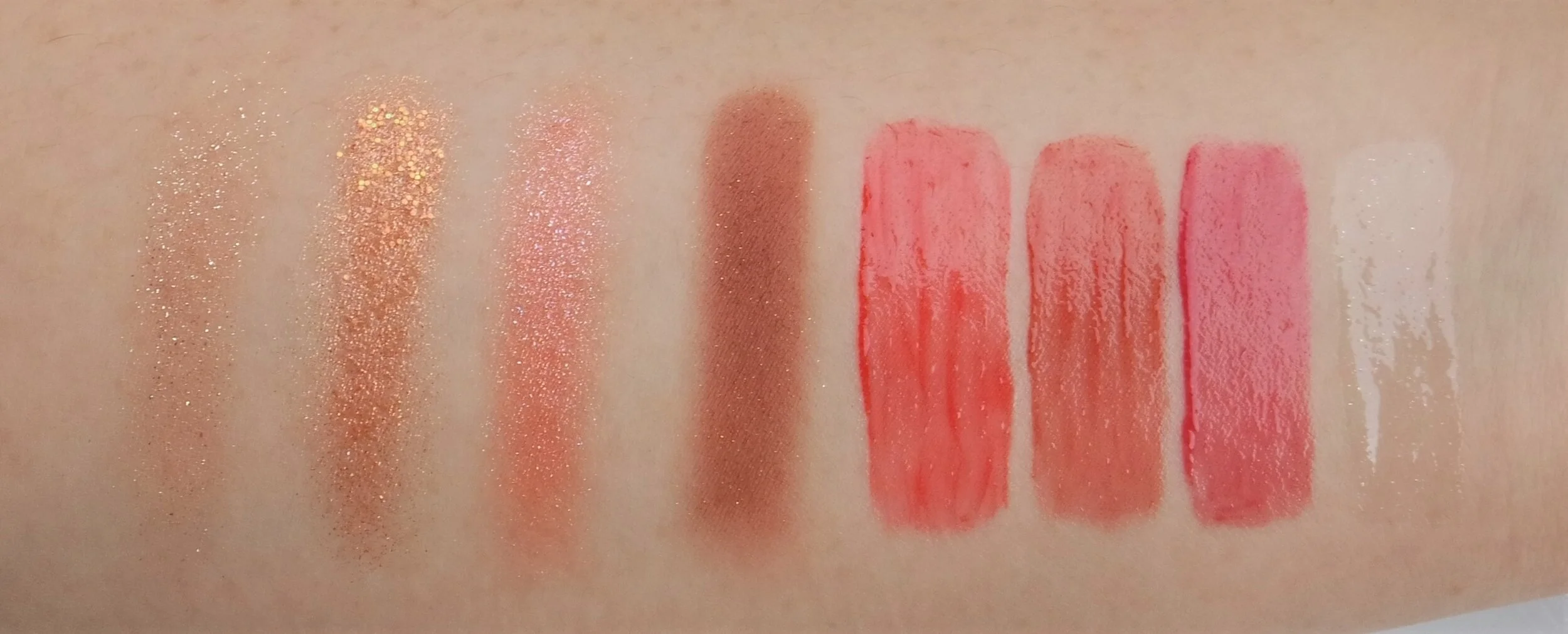 Swatches: Dry Evening Primrose eyeshadow palette, Glasting Water Tints in Pink Valley, Rose Stream, Soft Pool. Glasting Water Gloss in Dream Land