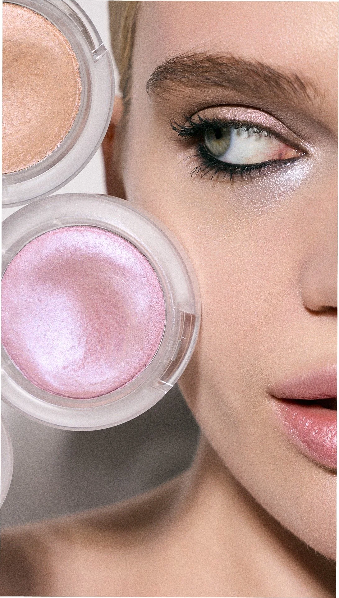 04-mac-glow-play-highlighter-model.jpg