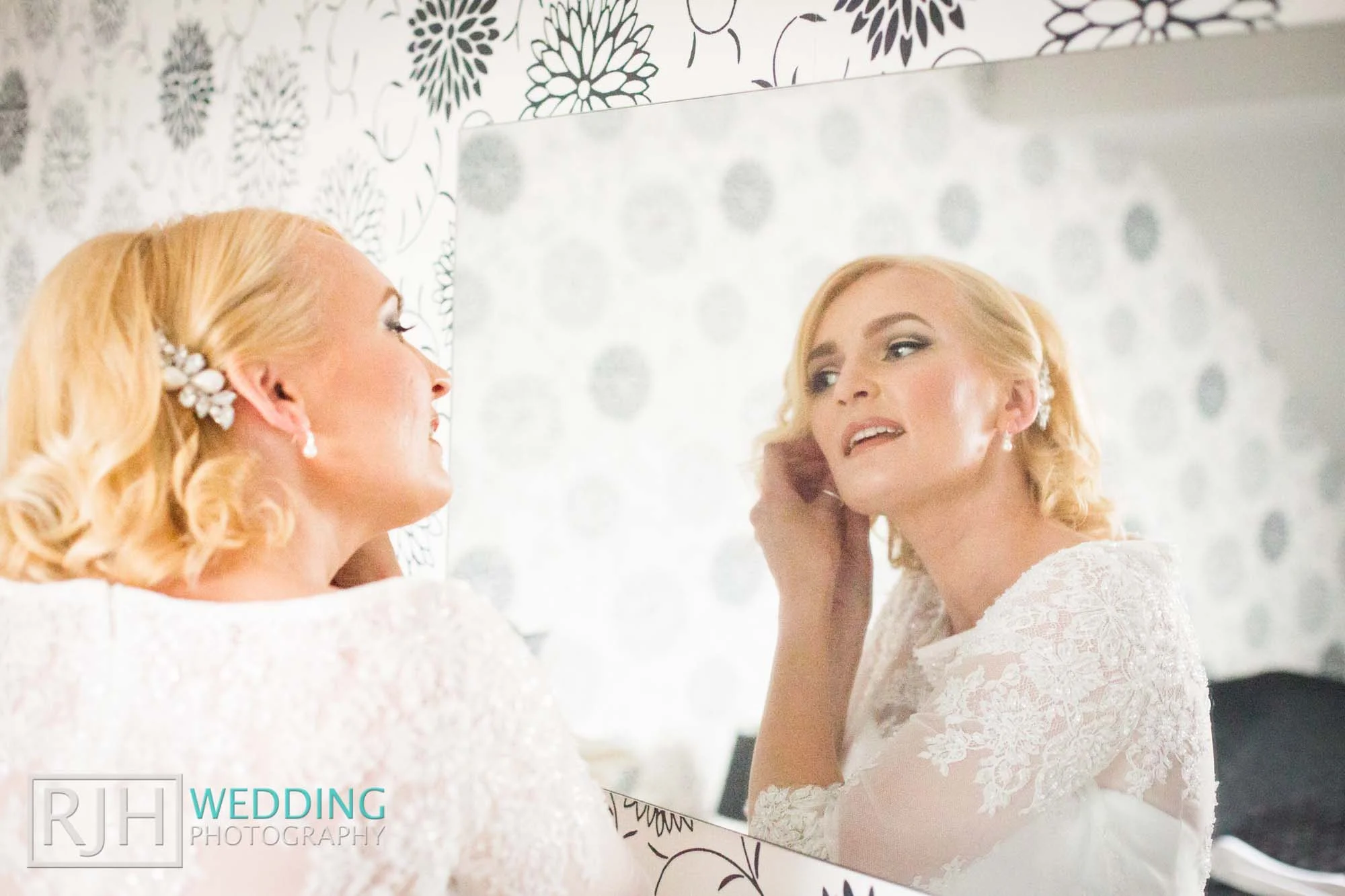 Sheffield City Hall_Ellis Wedding_76_IMG_4083.jpg