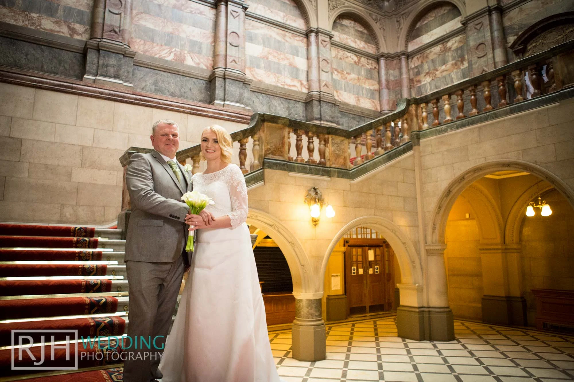 Sheffield City Hall_Ellis Wedding_170_3C2A3390.jpg