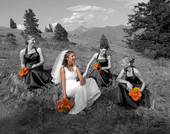 Cliche Wedding Pictures - Colour Popping.jpeg