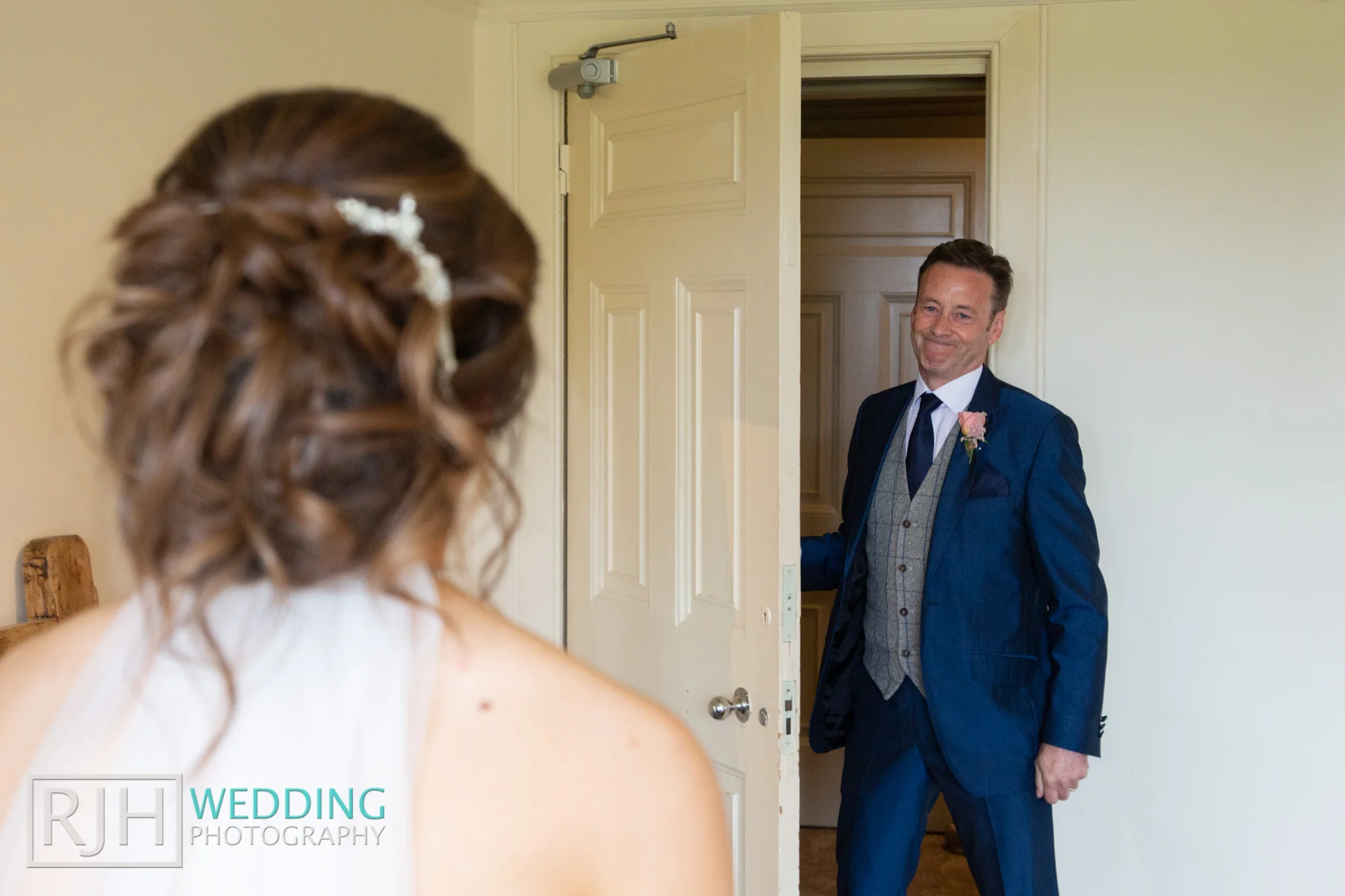 Whirlowbrook Hall Wedding Photography_Jack & Lydia_025_3C2A3167.jpg